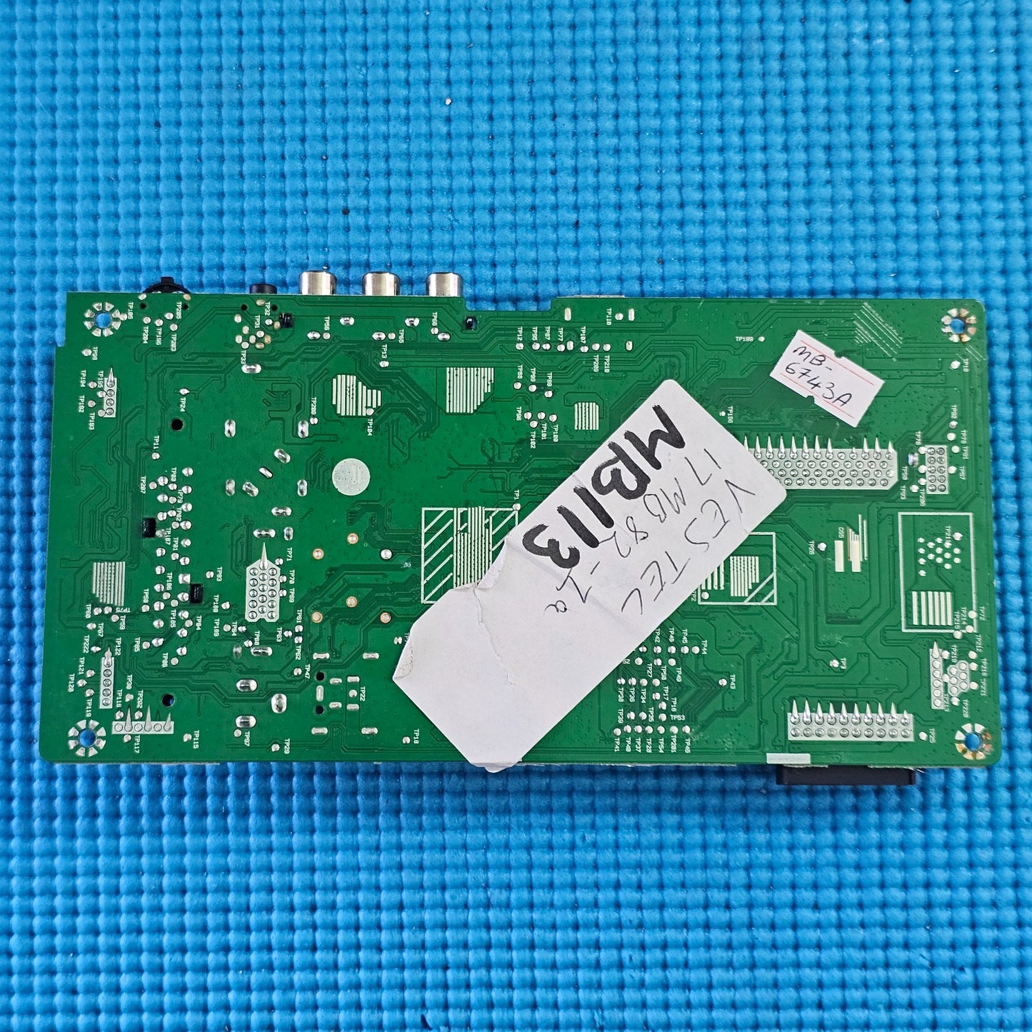 MAIN AV BOARD FOR BUSH LED26982DVDHD 26" TV 17MB82-1A 23109681 SCR HT260WXC-200