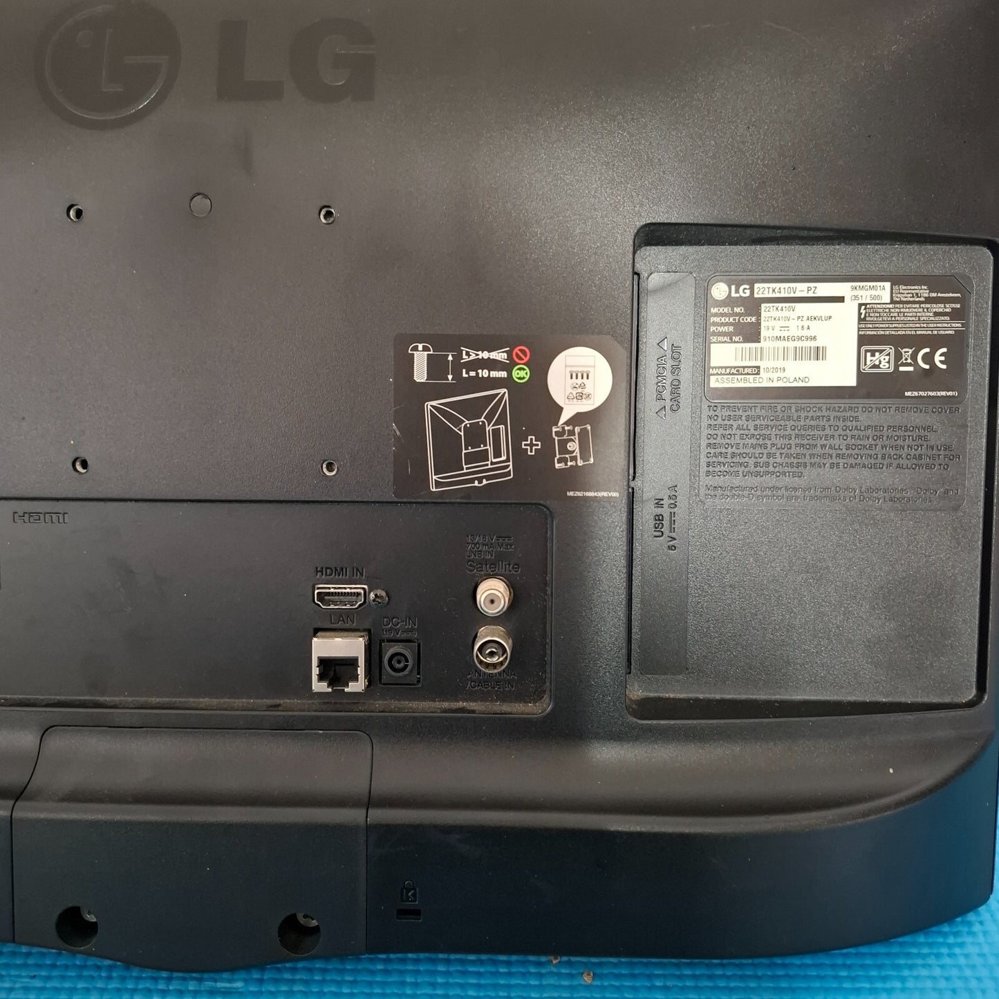 LG 22TK410V 22" Full HD LED TV Monitor HDMI USB - Black