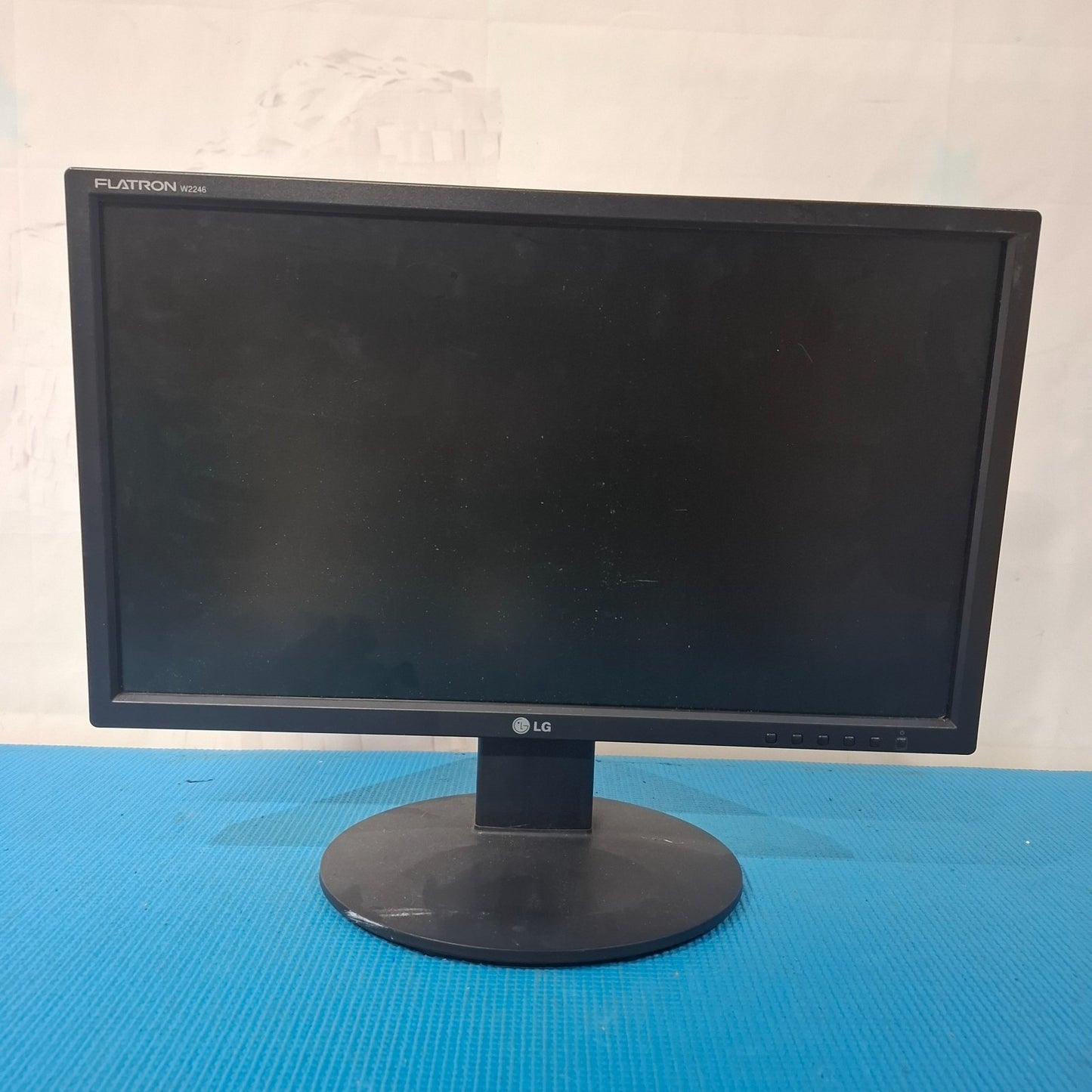 LG Flatron W2246S-BF 24" Full HD 1080p Widescreen LCD Monitor