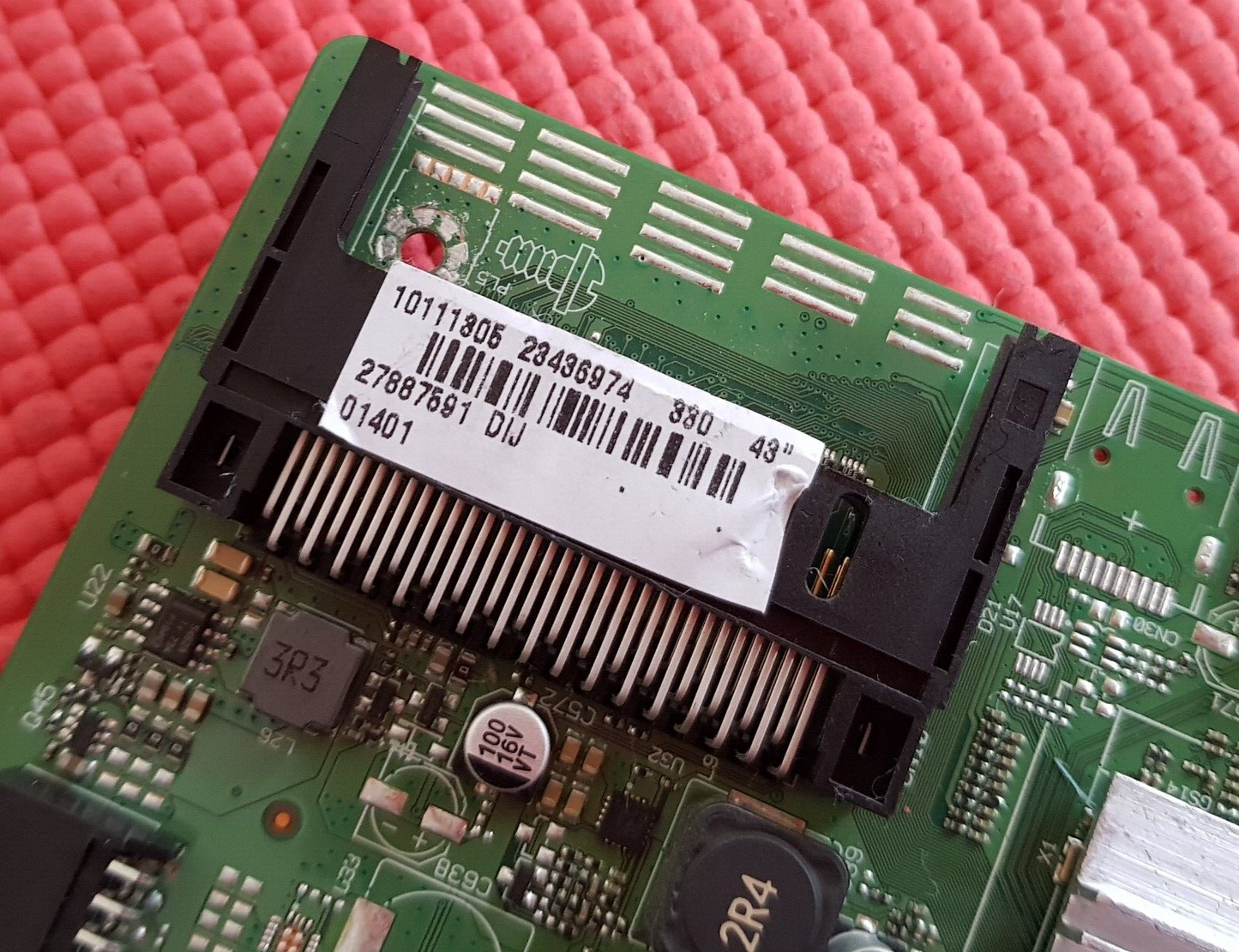 MAIN AV BOARD FOR LOGIK L43UE17 43" TV 17MB120 23436974 SCREEN LC430EQY