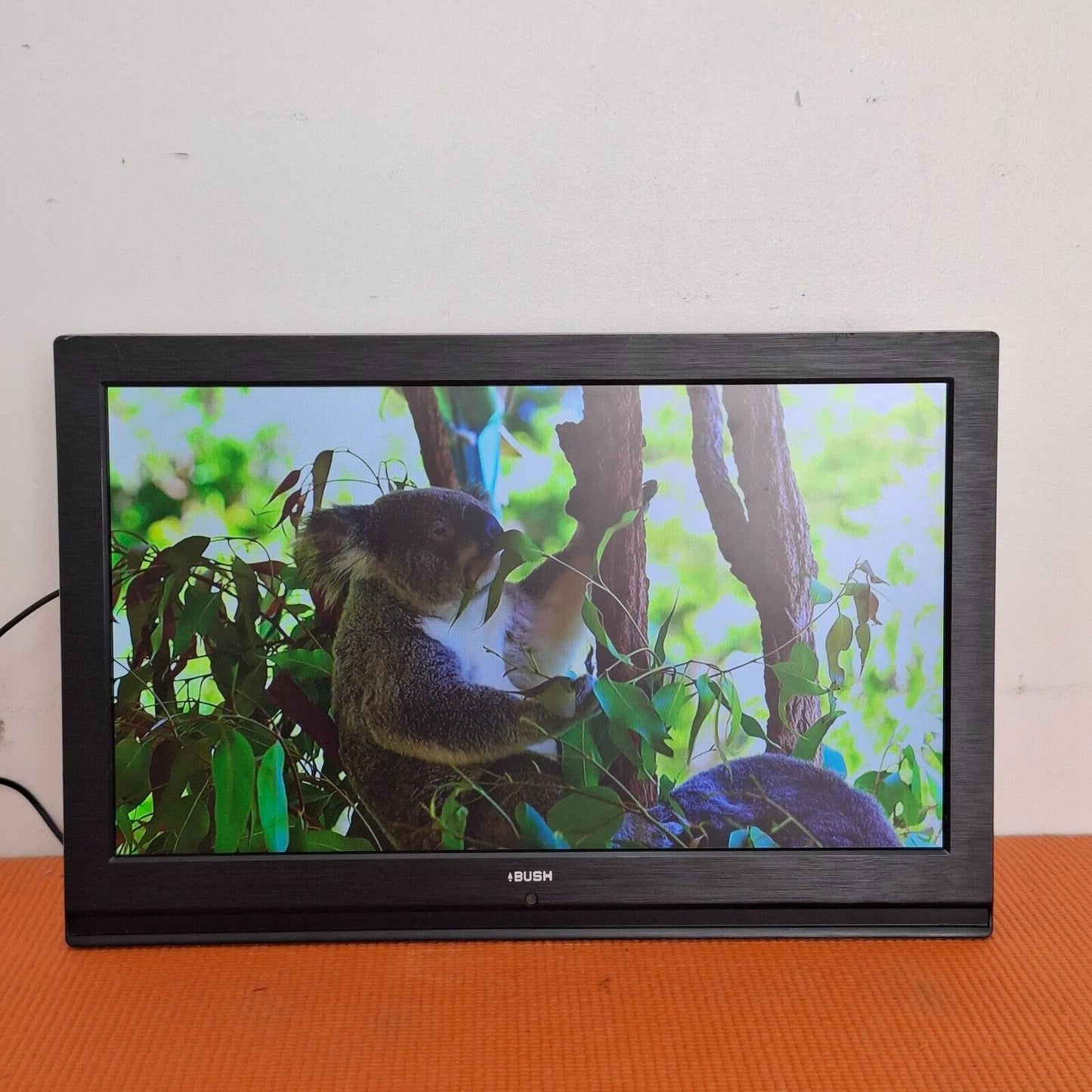 BUSH LED19982DVDHD 19" HD Ready 12V Caravan LED TV HDMI USB Freeview - Black