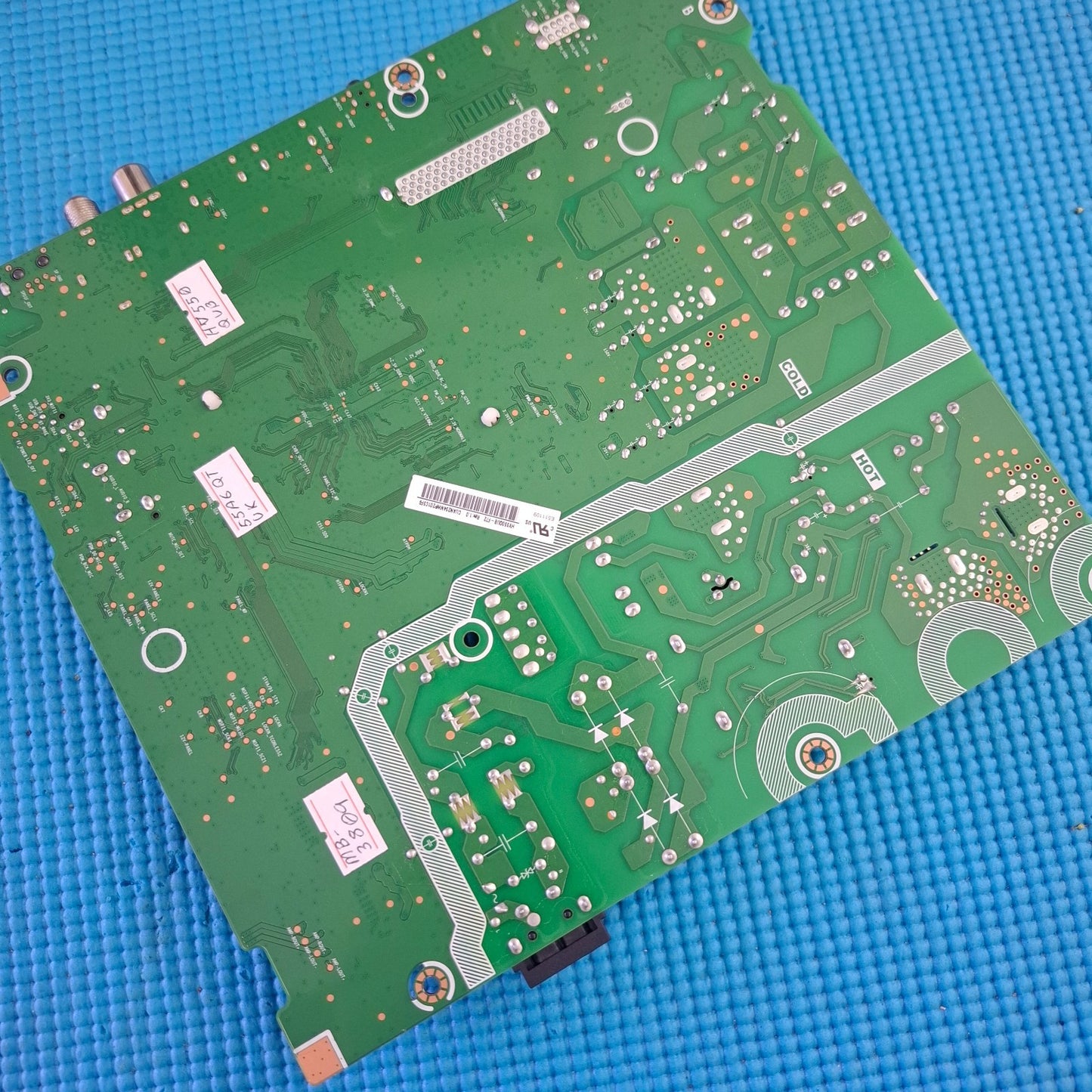 MAIN BOARD FR HISENSE 55A6QTUK TV RSAG7.820.51652/ROH 441932 SCREEN HV550QUB-F72