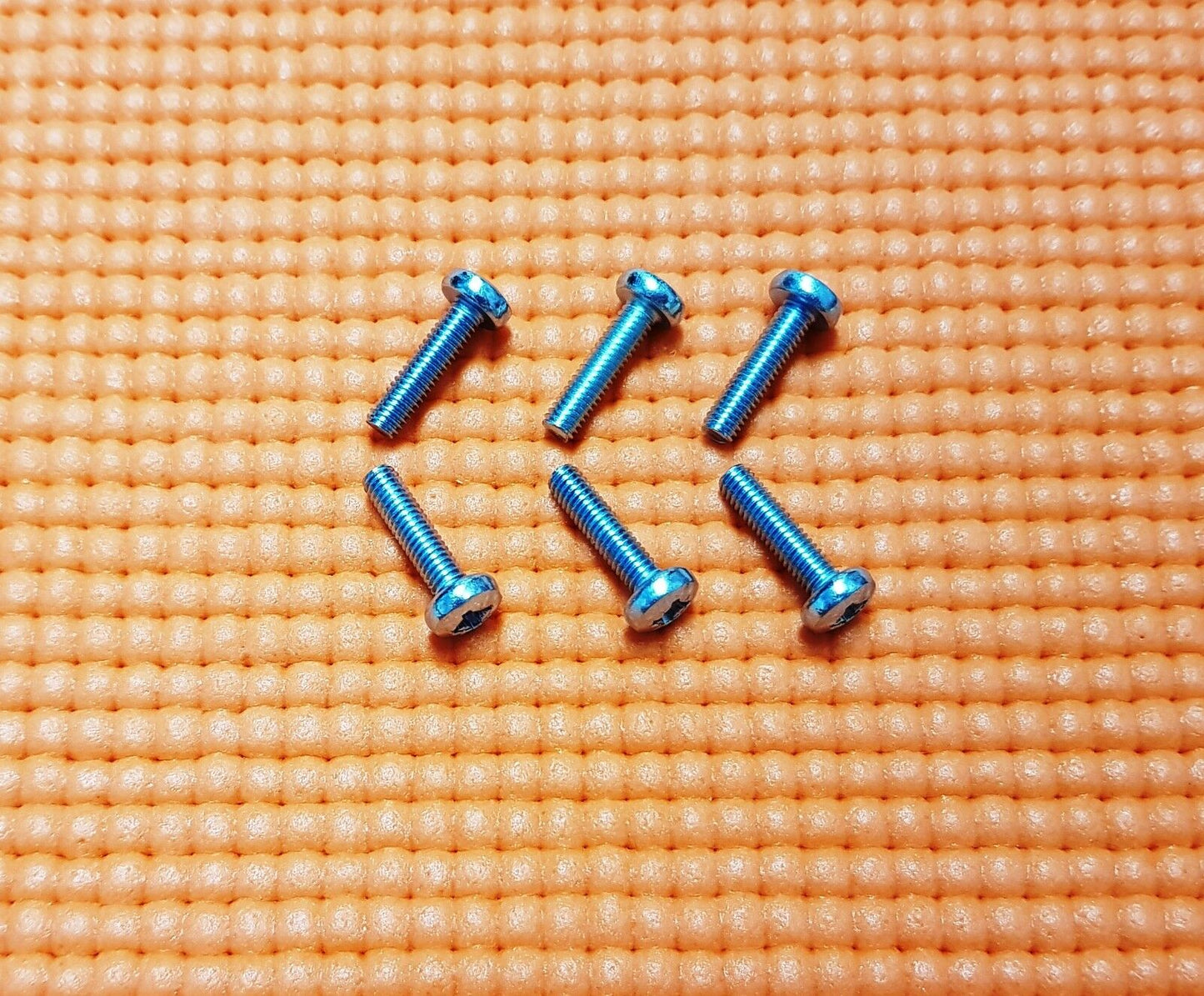 6 STAND FIXING SCREWS FOR PLDED4022UK C40227DVD G40227F2 39/224G 39E21B-FHD TV