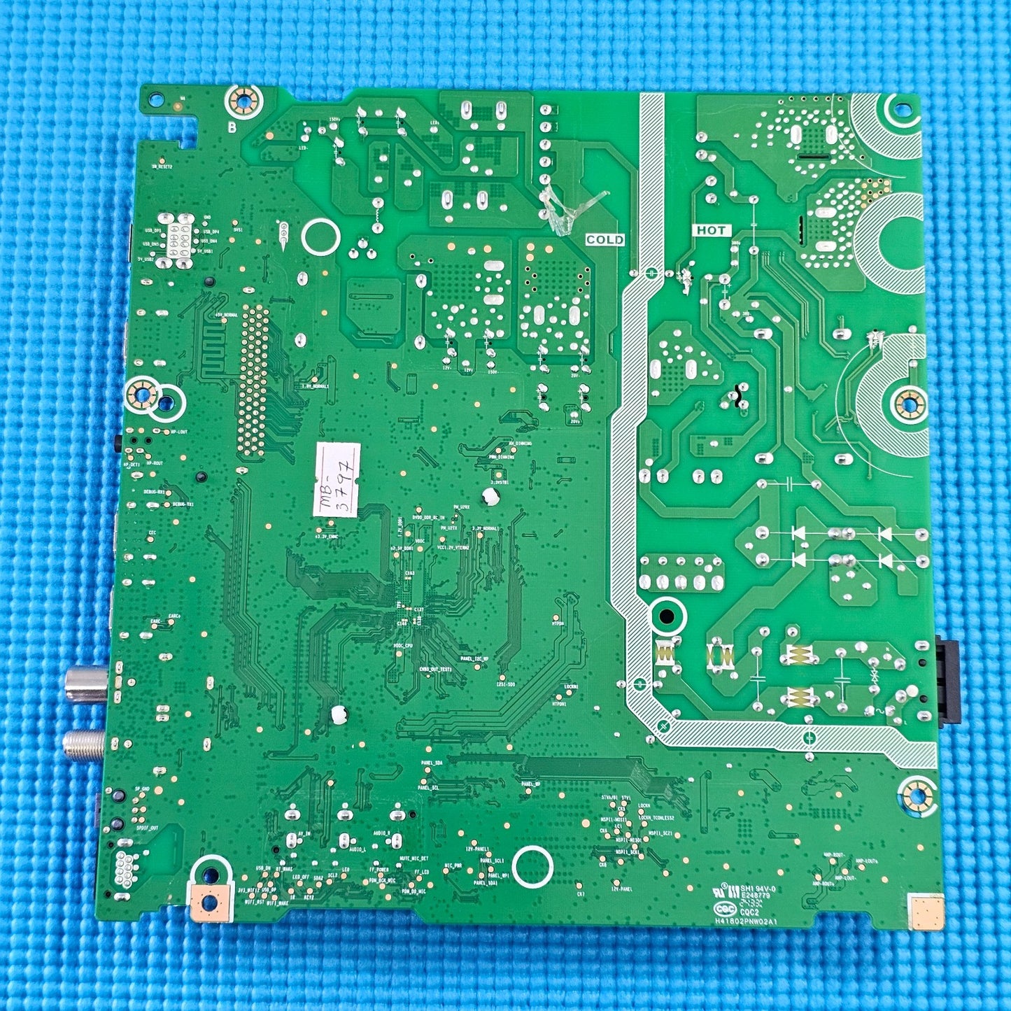 MAIN AV BOARD FOR HISENSE 55A6NTUK TV RSAG7.820.13696/ROH SCREEN HV550QUB-F70