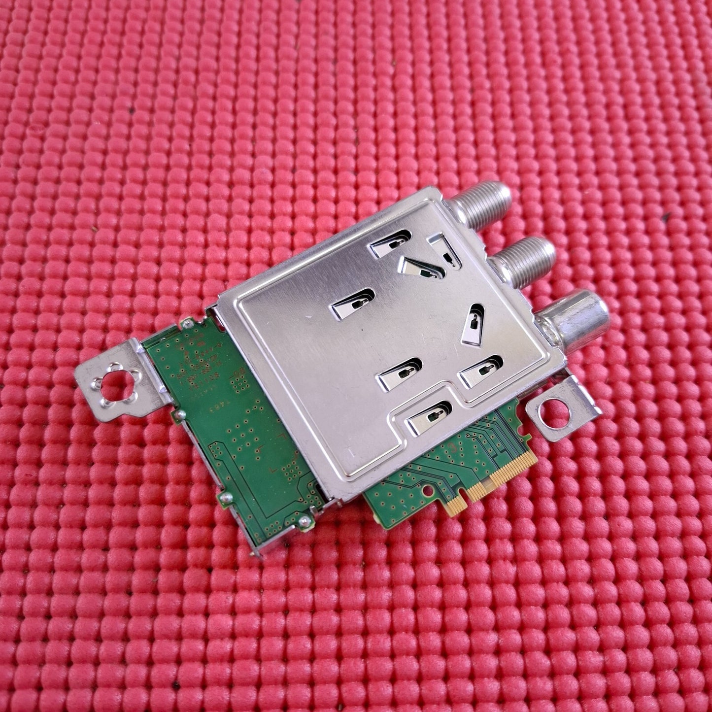 SATELLITE TUNER SONY KD-55XE9305 KD-65XE9305 KD-65XE9005 TV 1-981-981-11 CE551ZP