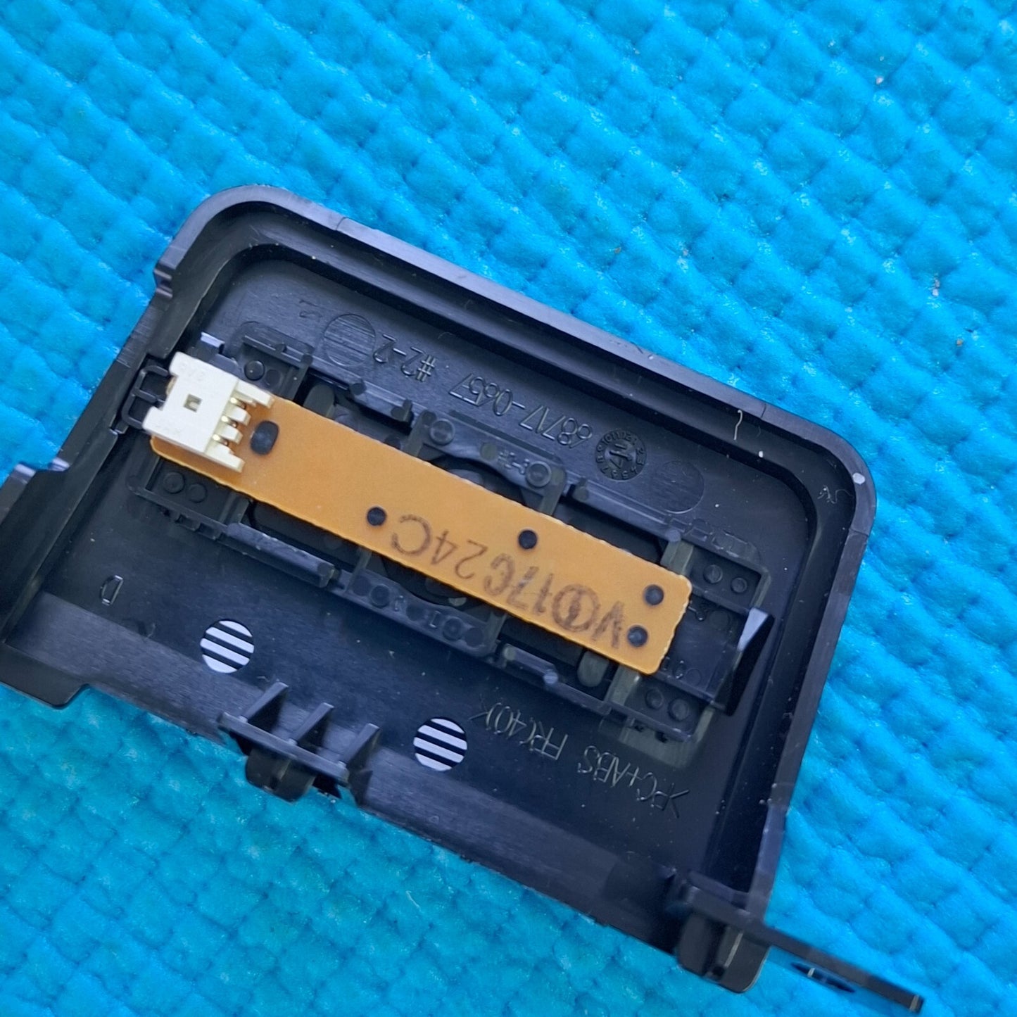 BUTTON UNIT SONY KD-49XE8077 KD-49XE8396 KD-55XE7002 KD-55XE7003 TV 68717-0657