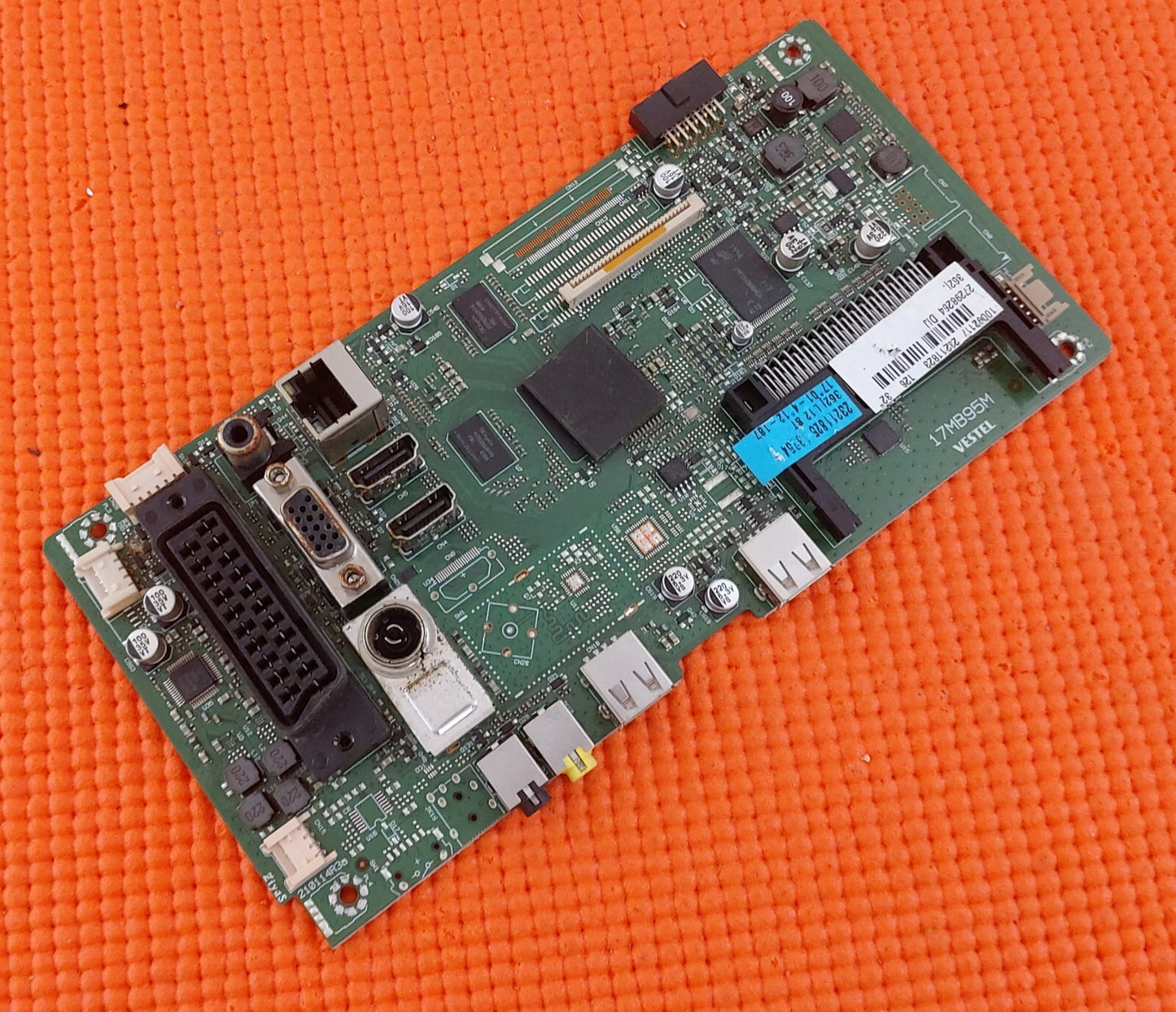 MAIN AV BOARD FOR LAURUS PH-32SMARTLED 32" TV 17MB95M 23211823 SCREEN LC320DXJ
