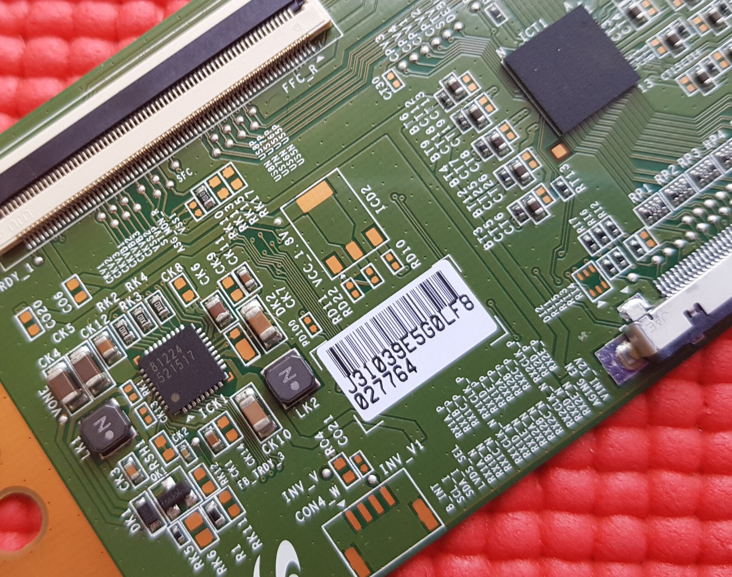 LVDS BOARD FR TECHNIKA 32F22B-FHD SHARP LC-32CFE6131K LC-32LE551U TV LJ94-31039E