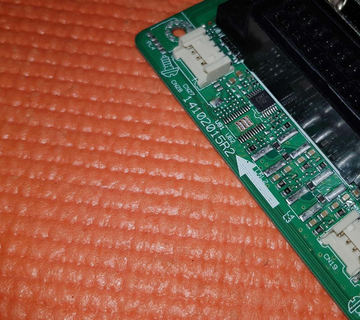 MAIN AV BOARD FOR POLAROID P24D300FP LED TV 17MB110 23362549 SCR:V236BJ1-P03