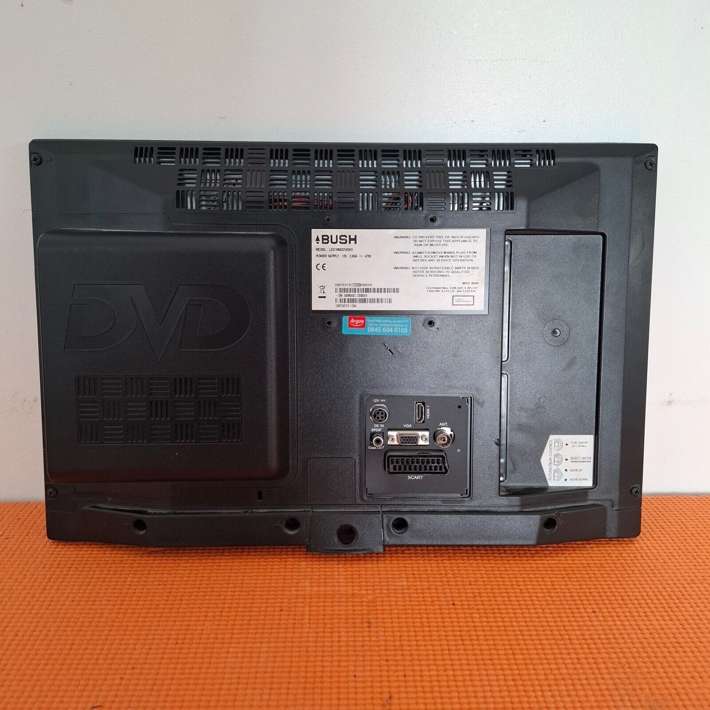 BUSH LED19982DVDHD 19" HD Ready 12V Caravan LED TV HDMI USB Freeview - Black