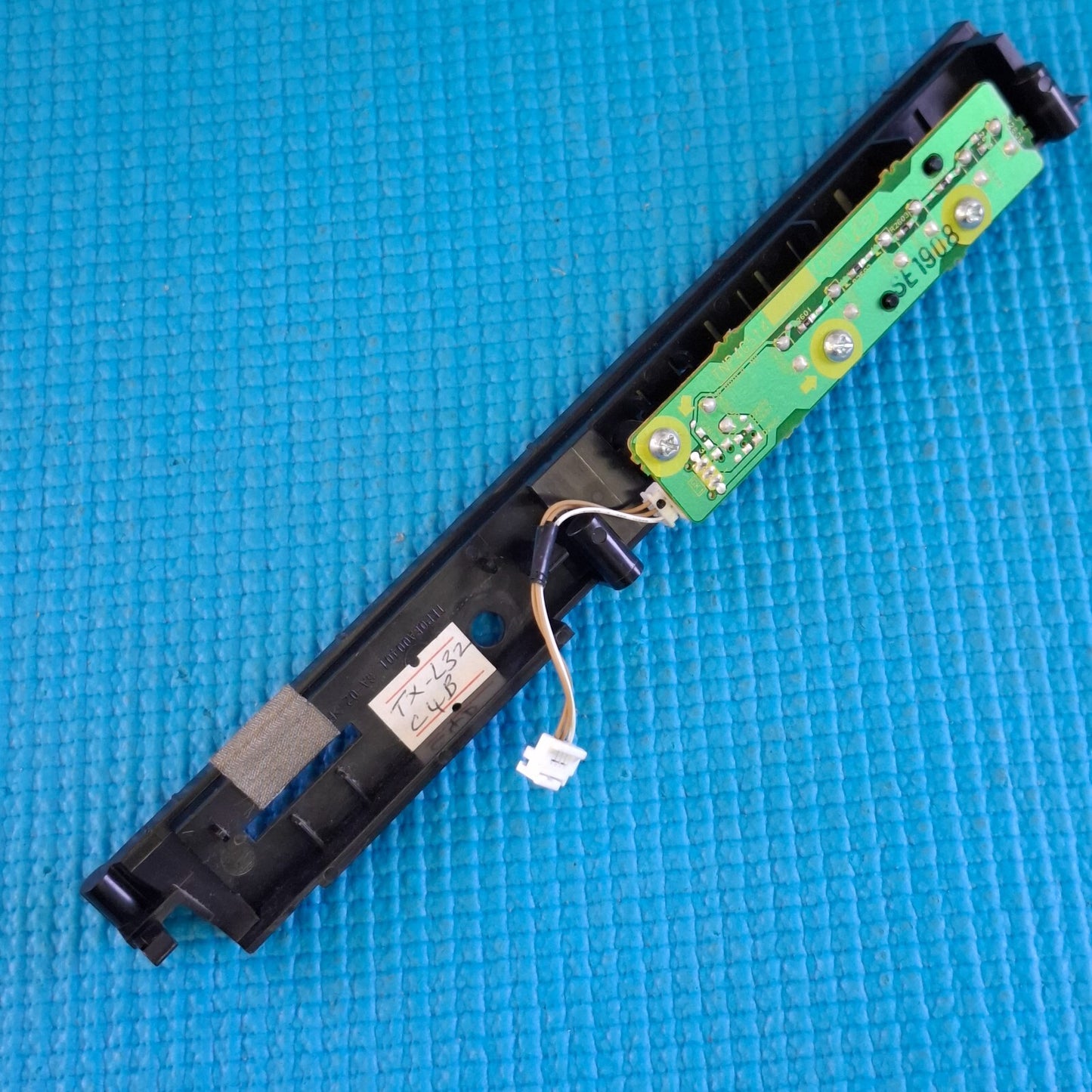 POWER BUTTON UNIT FOR PANASONIC TX-L32C4B 32" TV TNP4G514 1 GK