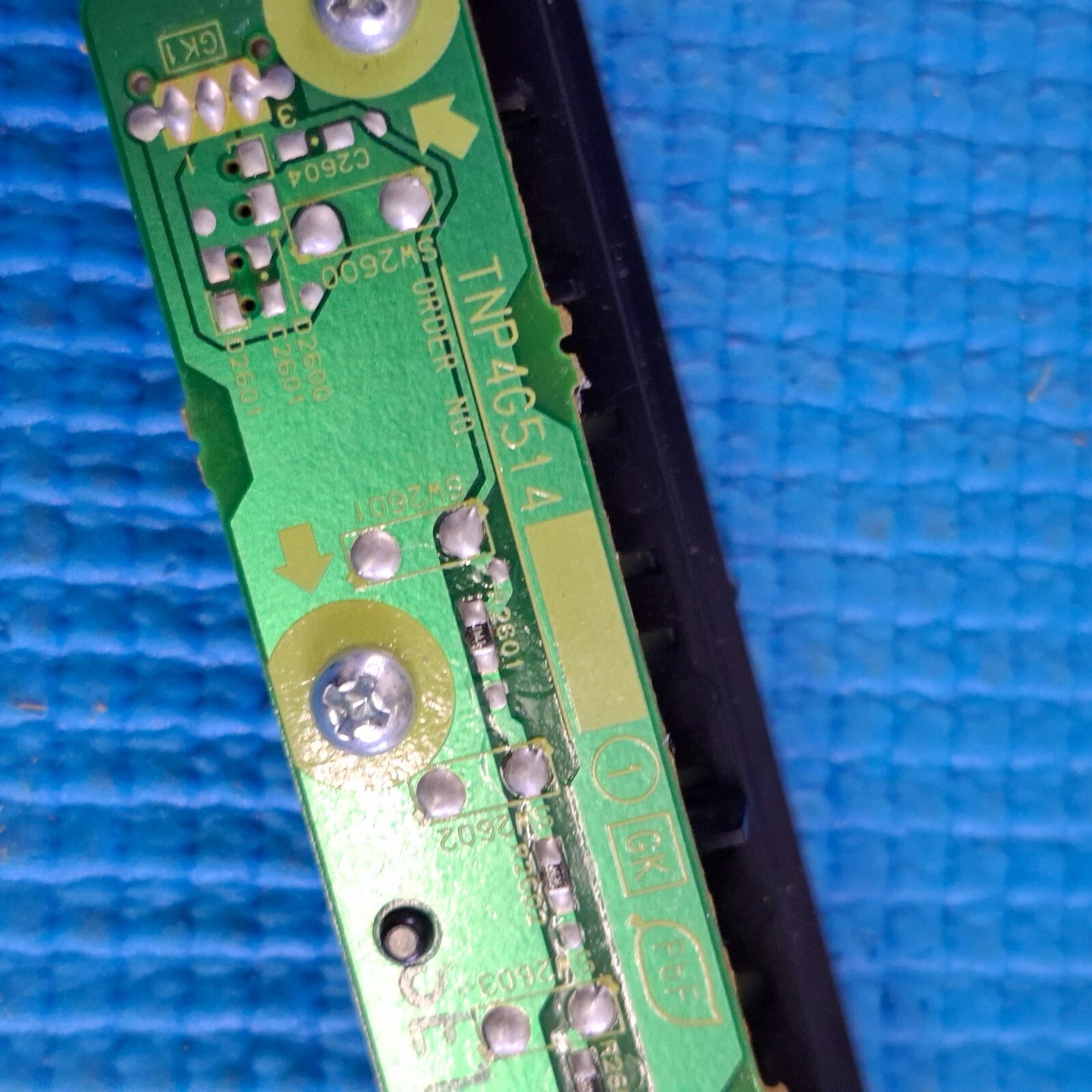 POWER BUTTON UNIT FOR PANASONIC TX-L32C4B 32" TV TNP4G514 1 GK