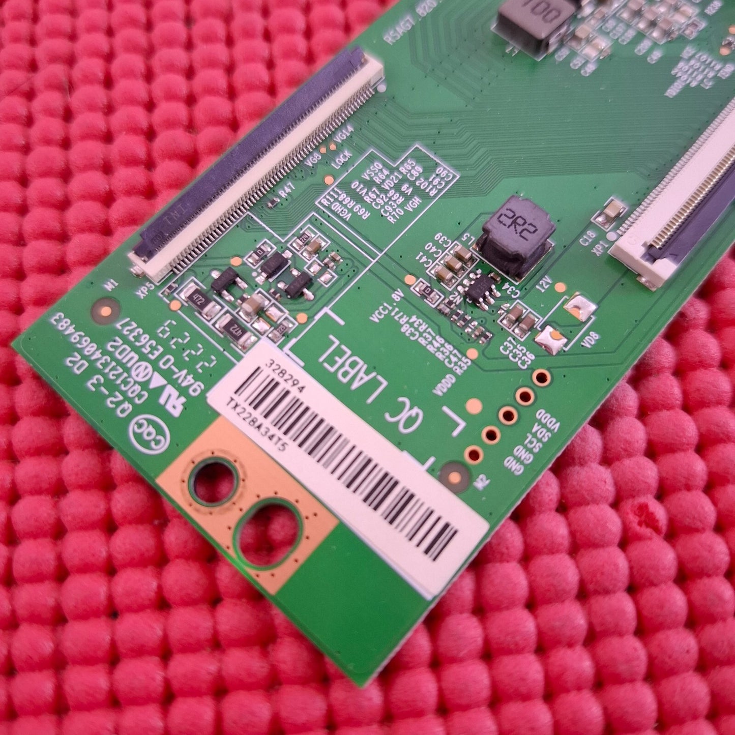 LVDS BOARD FOR HISENSE 43A6KTUK 43A6BGTUK TV RSAG7.820.10595/ROH VER.B 328294