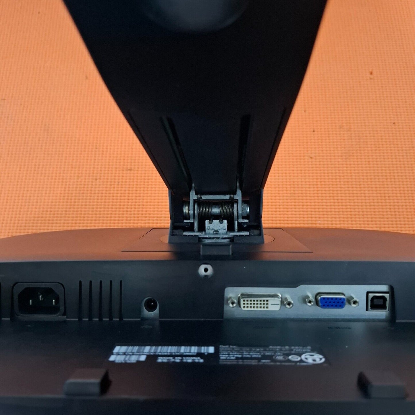 DELL P2412HB 24 inch FULL HD 1080p LED WIDESCREEN MONITOR DVI & VGA