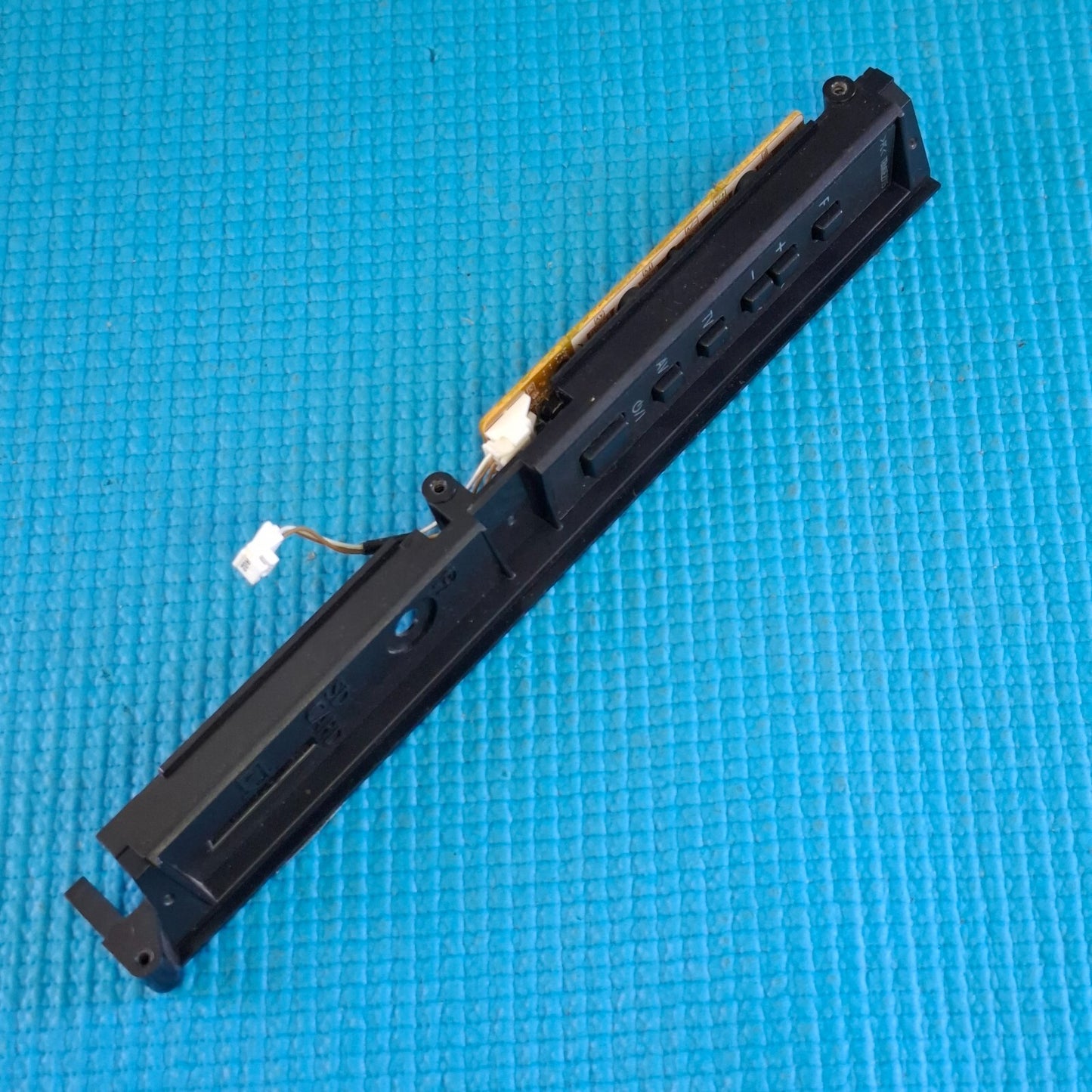 POWER BUTTON UNIT FOR PANASONIC TX-L32C4B 32" TV TNP4G514 1 GK