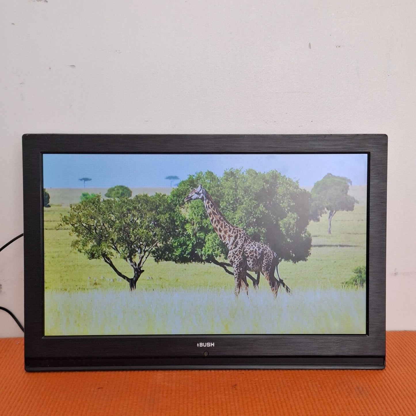 BUSH LED19982DVDHD 19" HD Ready 12V Caravan LED TV HDMI USB Freeview - Black