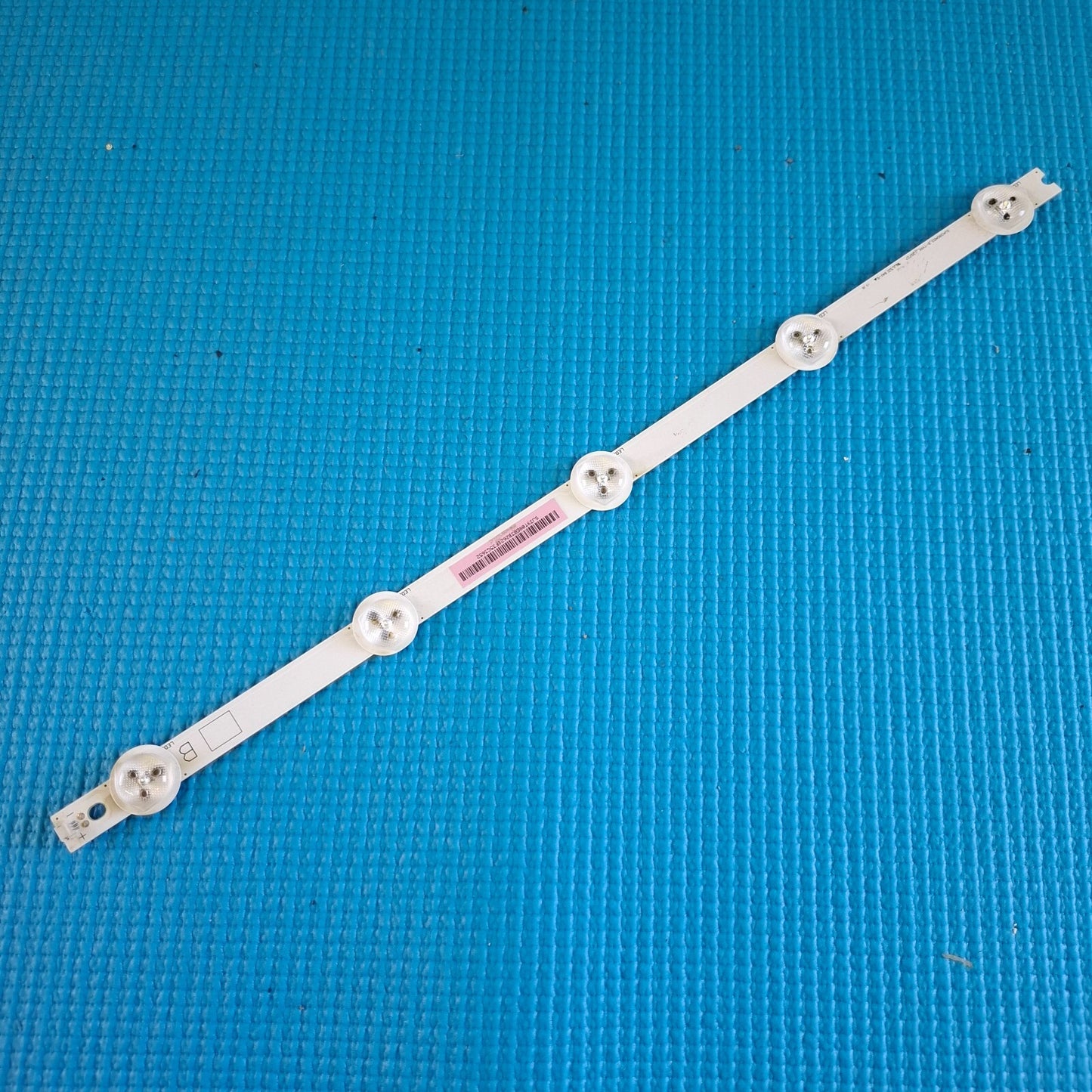 1x B-TYPE BACKLIGHT STRIP FOR PANASONIC TX-L39B6E 39" TV SVA390A03_B-TYPE_120727