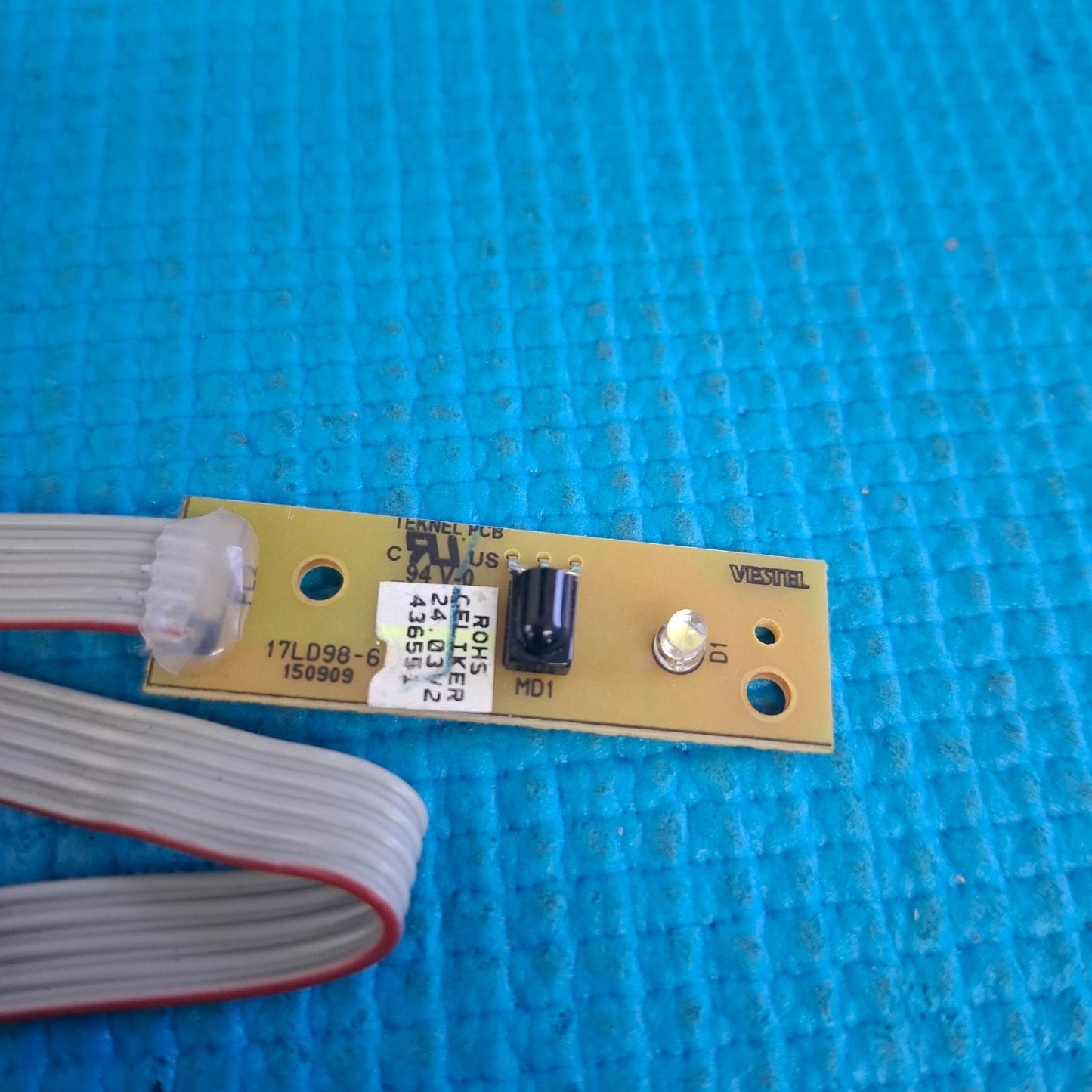 IR REMOTE SENSOR FOR ALBA LCD40883F1080P 40" TV 17LD98-6 436551 437044