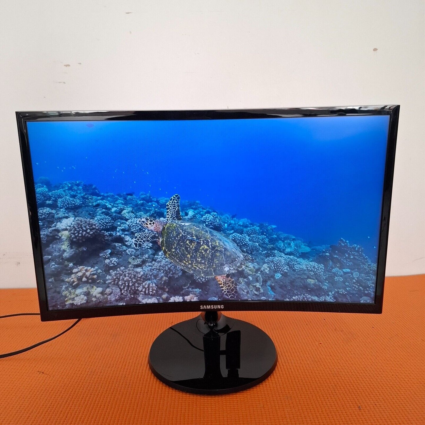 SAMSUNG C22F390FHU 22" Curved 60Hz Full HD 1080p LED Monitor - Black