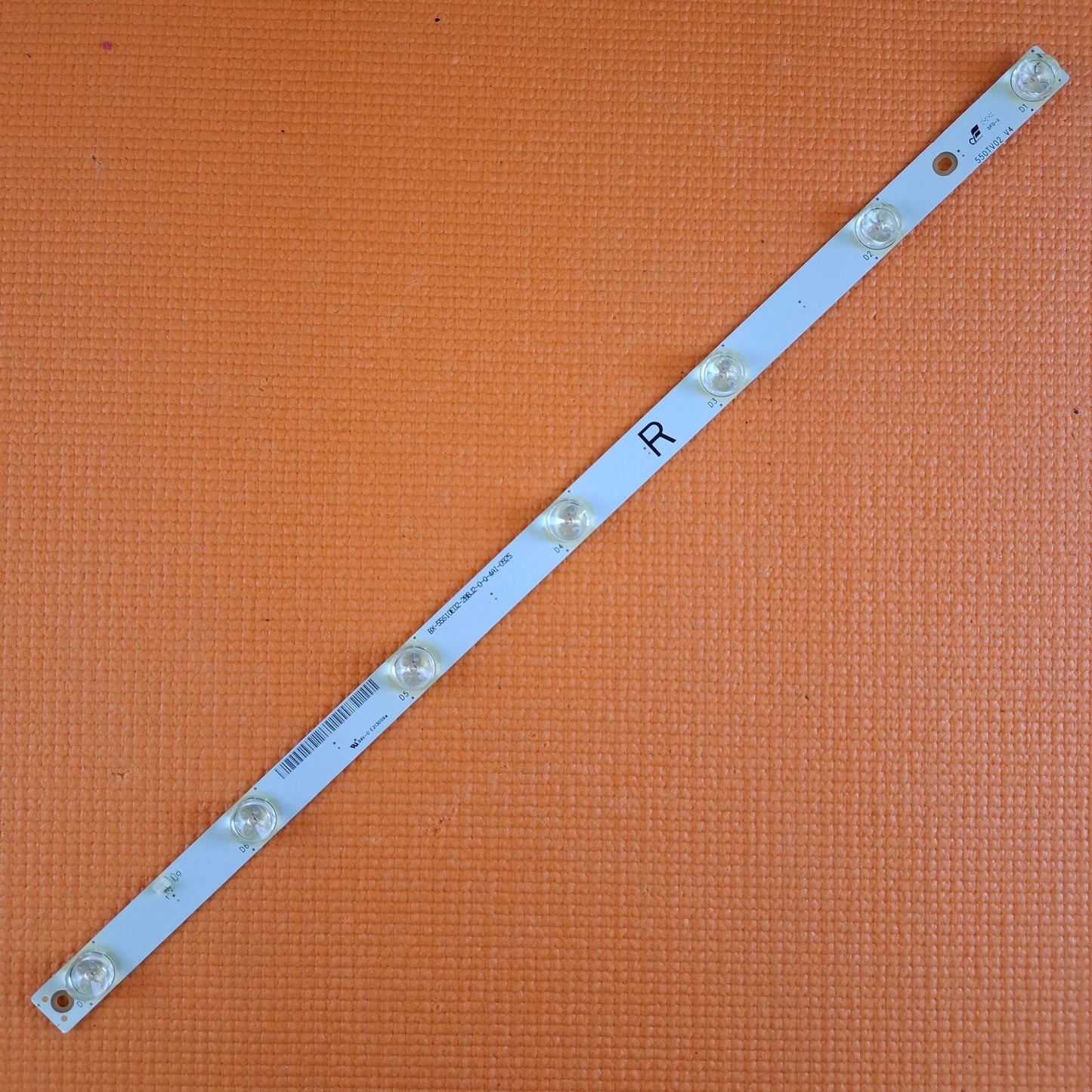 1x RIGHT BACKLIGHT STRIP FOR PANASONIC TX-55AX630B TV 550TV02 V4