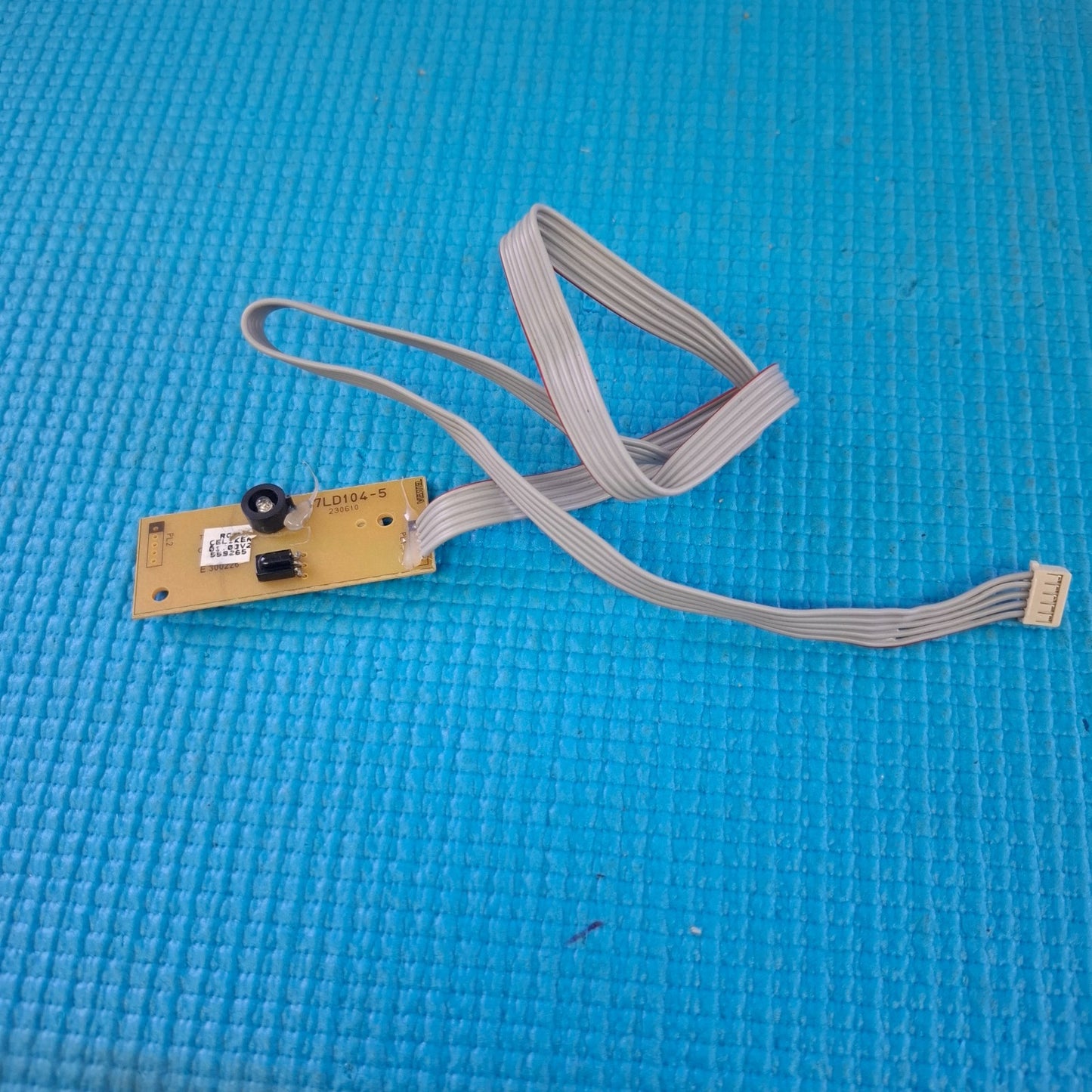IR REMOTE SENSOR FOR FINLUX 42F7020-D 42" TV 17LD61-2 230610