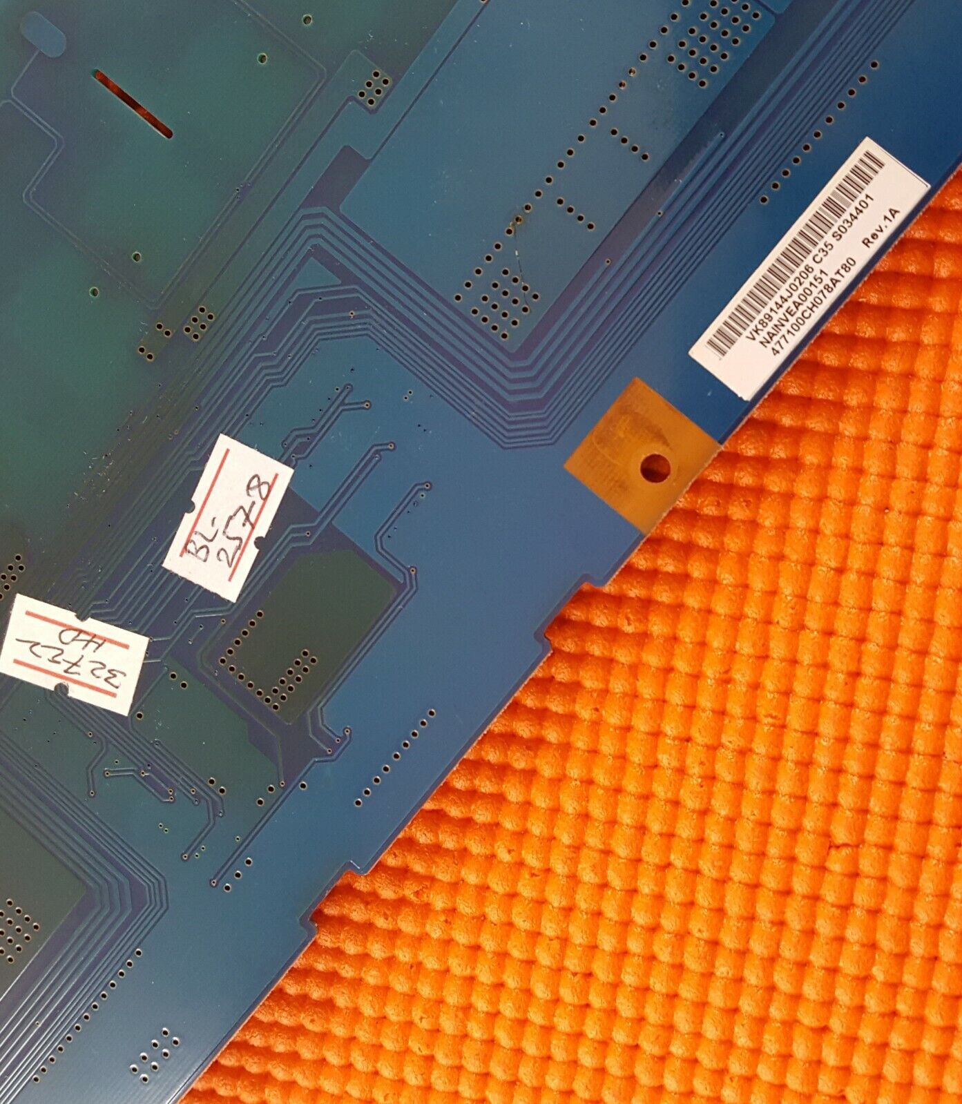 INVERTER BOARD FOR TECHWOOD 32722HD MAT32LW507 LCD32TV022HD TV 4H.V1448.371/C1