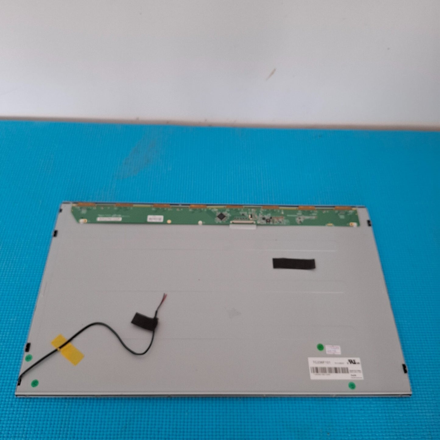 LED/LCD SCREEN PANEL CMO V236H1-P01 REV.C2 FOR BUSH LED24970FHD 24" TV