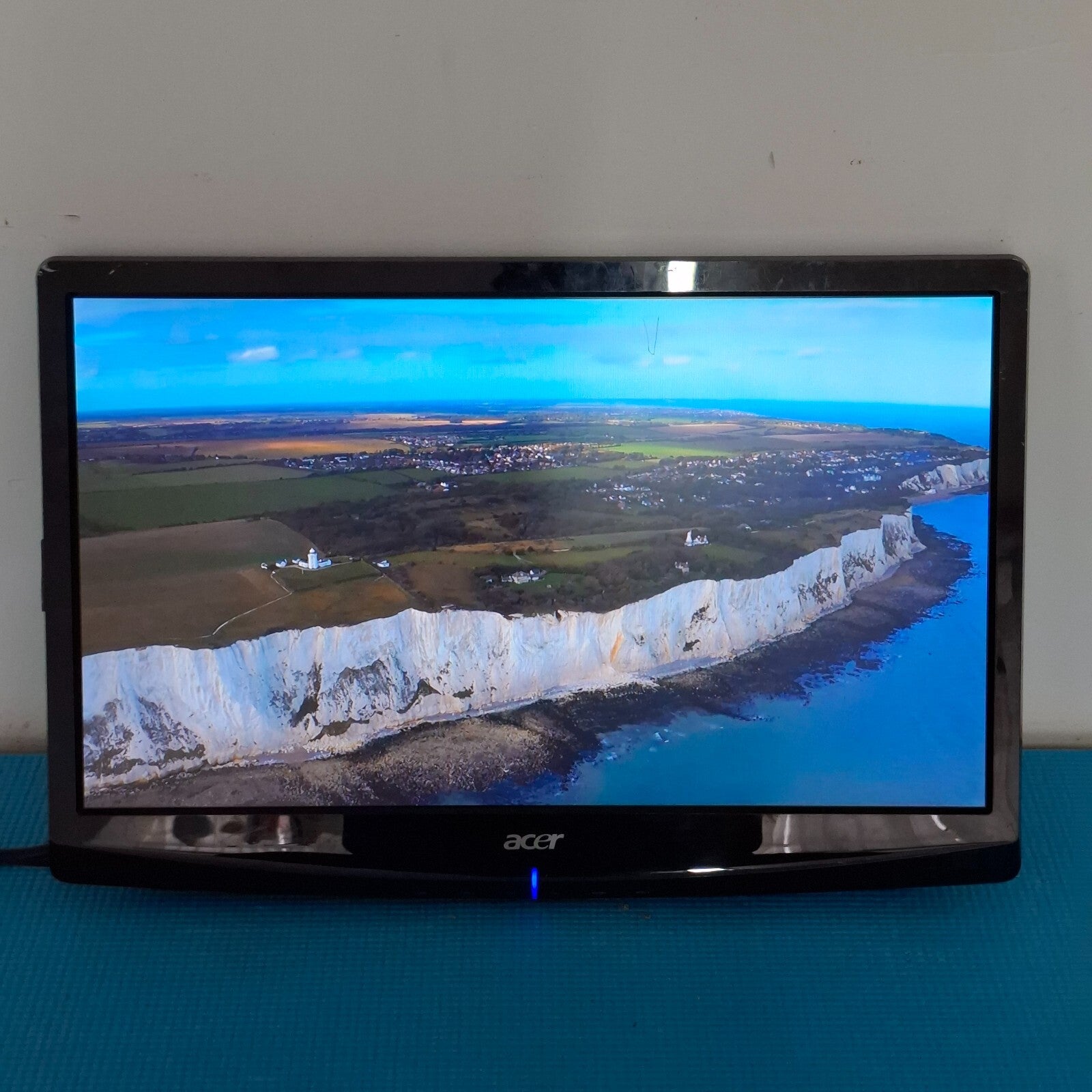 ACER AT2026ML 20" HD Ready LCD TV HDMI USB Scart - Black  | NO REMOTE - NO STAND
