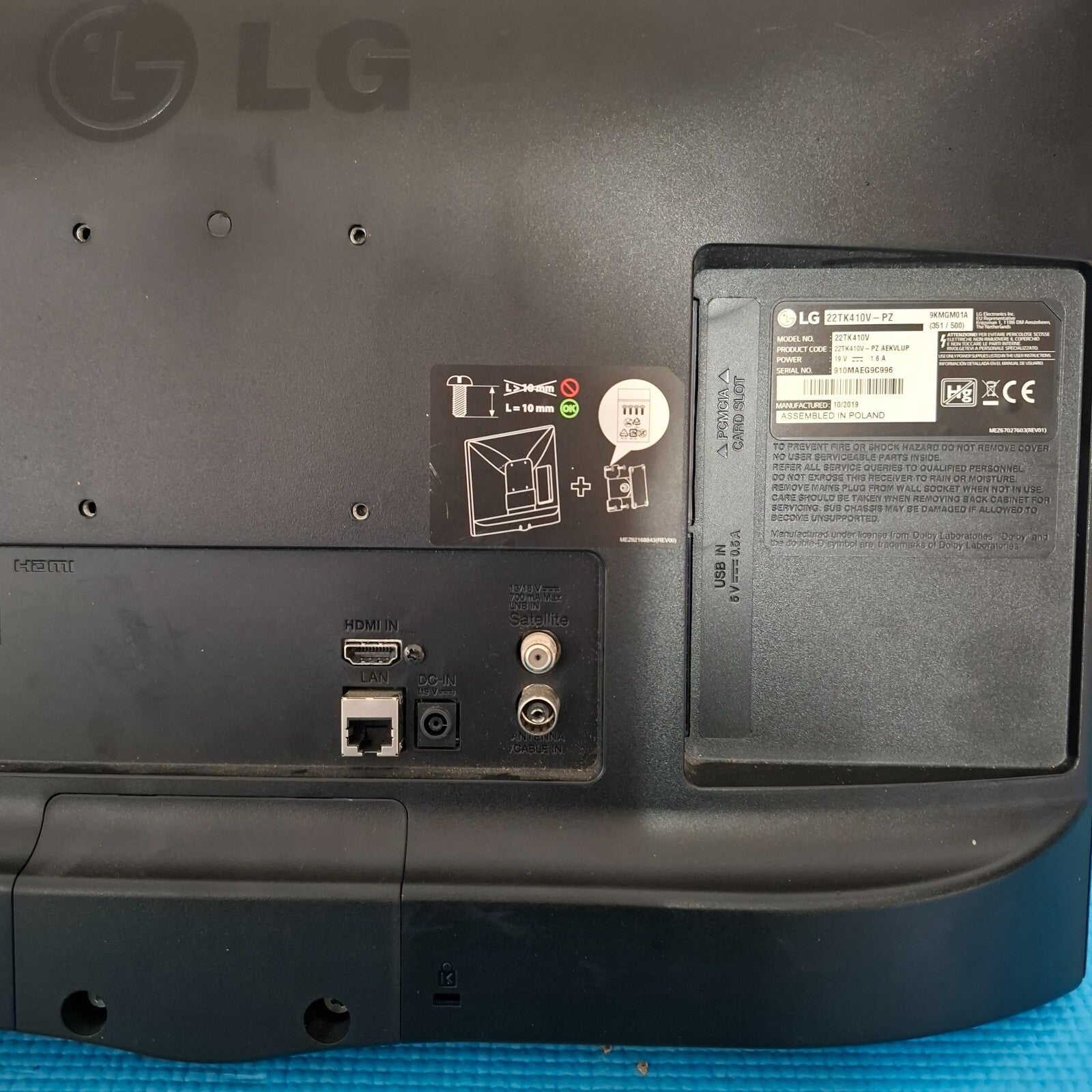 LG 22TK410V 22" Full HD LED TV Monitor HDMI USB - Black