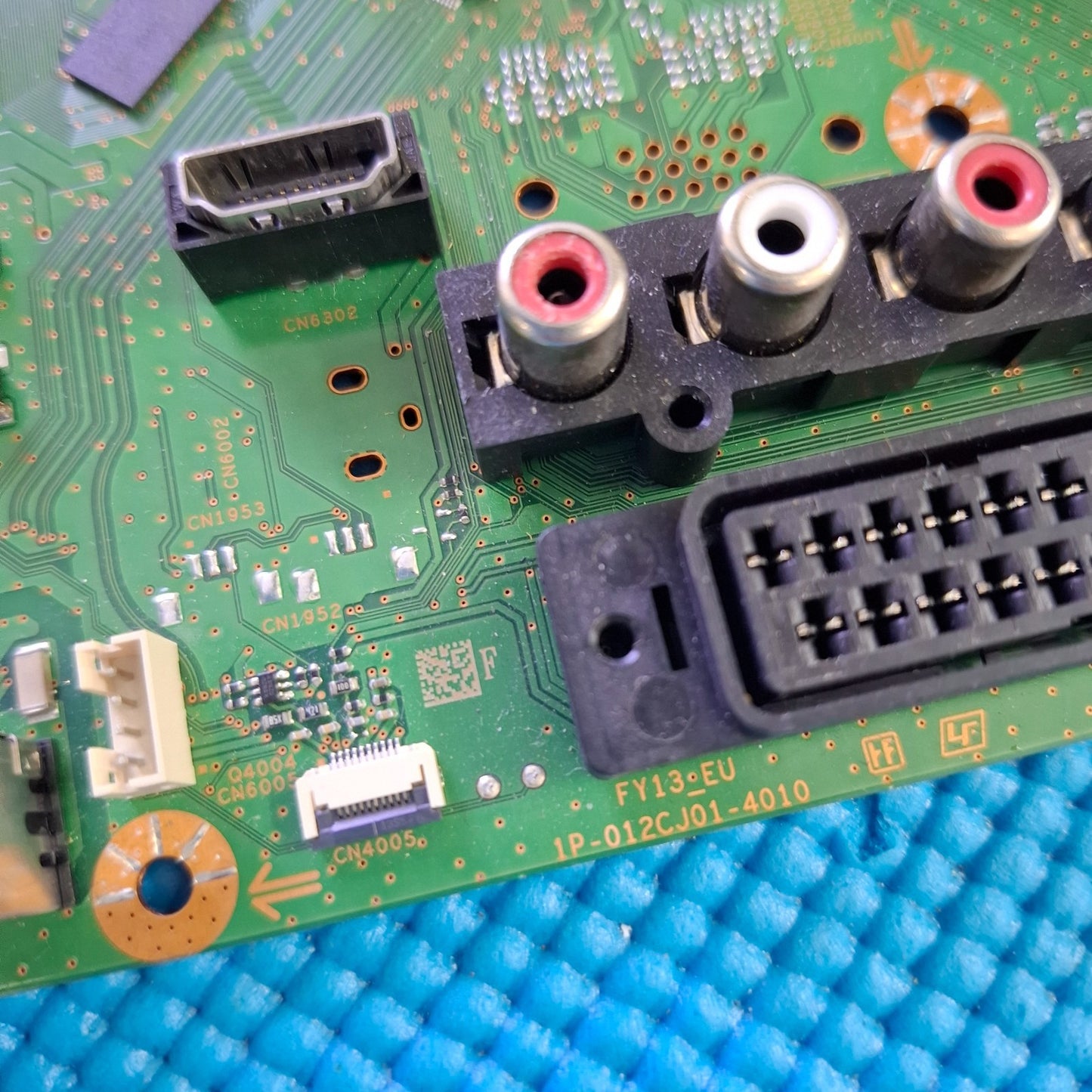 MAIN BOARD FOR SONY KDL-32R423A TV 1P-012CJ01-4010 Y200A510A SCREEN LSY320AN02