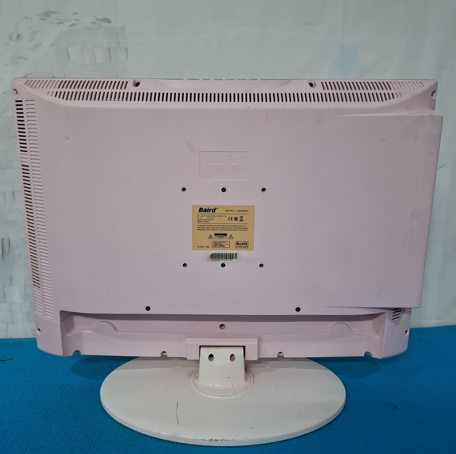 BAIRD CN22BAIPI 22" HD Ready LED 12v TV HDMI USB Scart - Pink