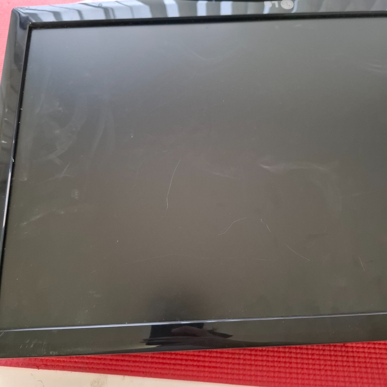 LG FLATRON W2361V-PF 24" FULL HD 1080p WIDESCREEN LCD MONITOR HDMI