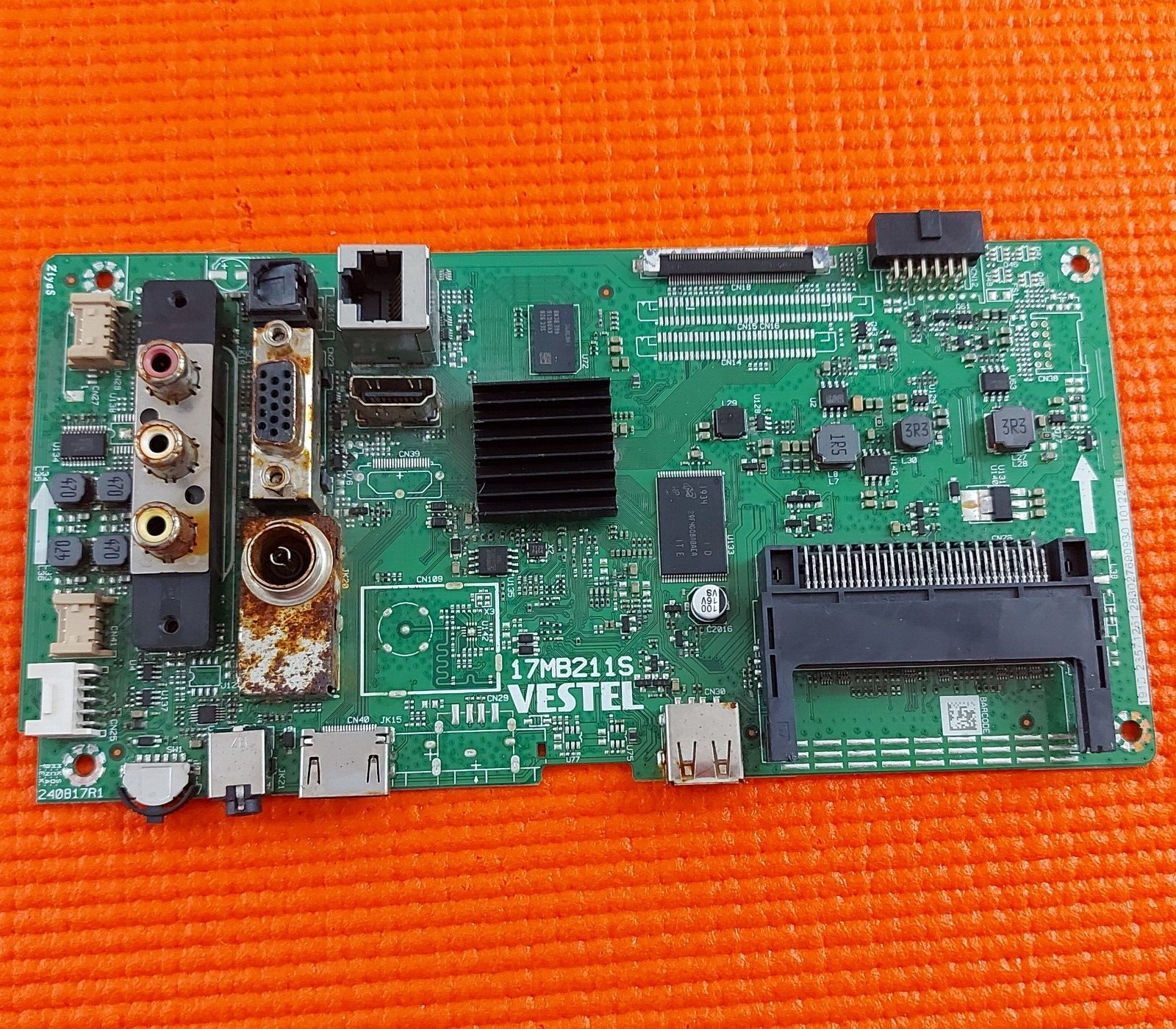 MB POLAROID P32FPA0119A LUXOR LUX0132009/01 TV 17MB211S 23571261 SCRN ST3151B01