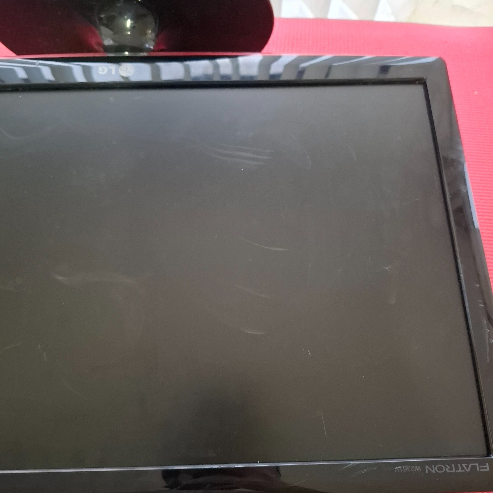 LG FLATRON W2361V-PF 24" FULL HD 1080p WIDESCREEN LCD MONITOR HDMI