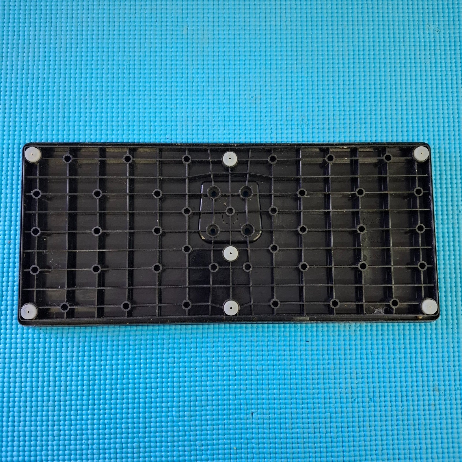 STAND BASE ONLY FOR TV SEIKI LE-32GCL-C 32233I-HD 32234I SE32HY01UK SE32HY02UK