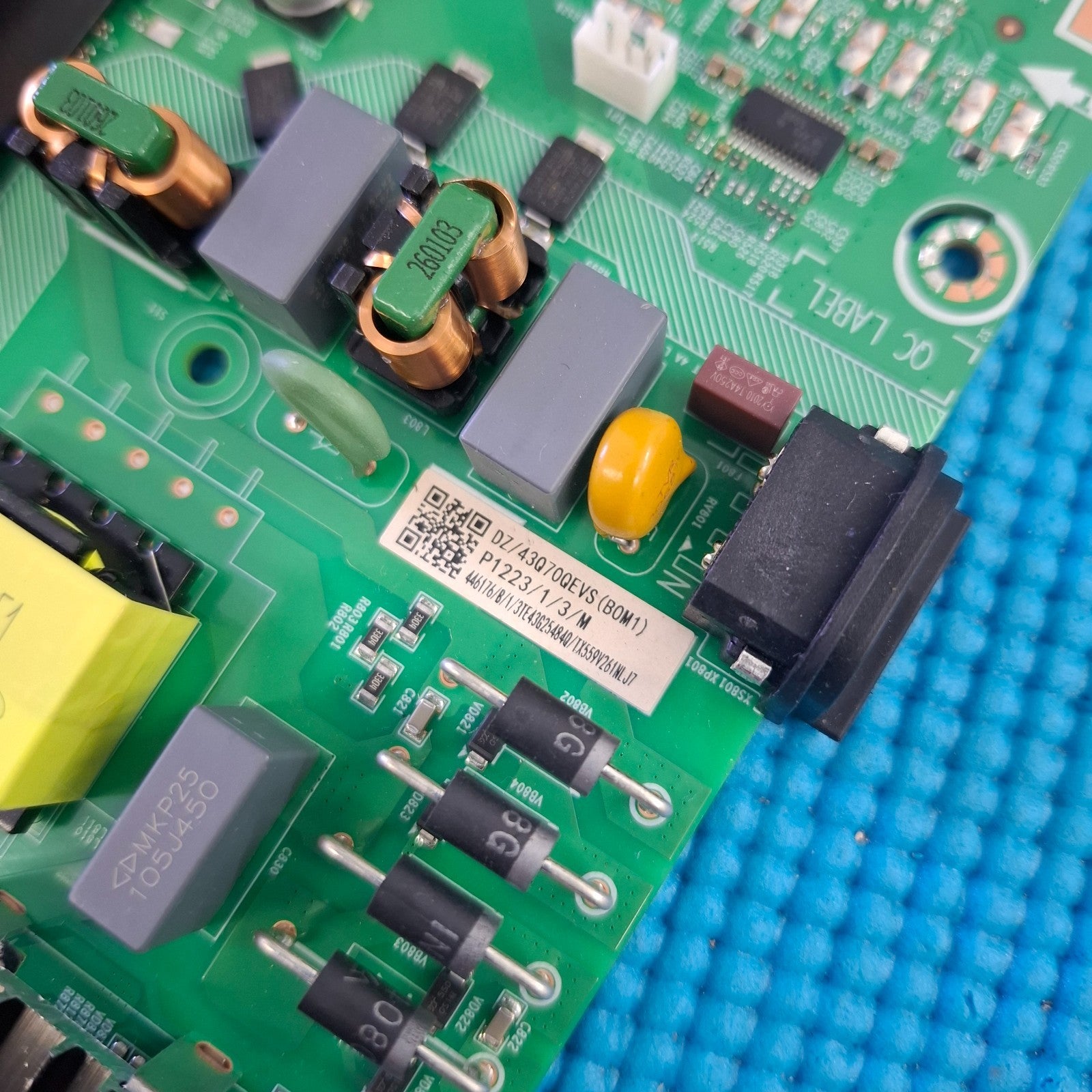 MAIN BOARD FOR HISENSE 43E7QTUK PRO TV RSAG7.820.52926 446176 SCREEN T430QVN03.Z