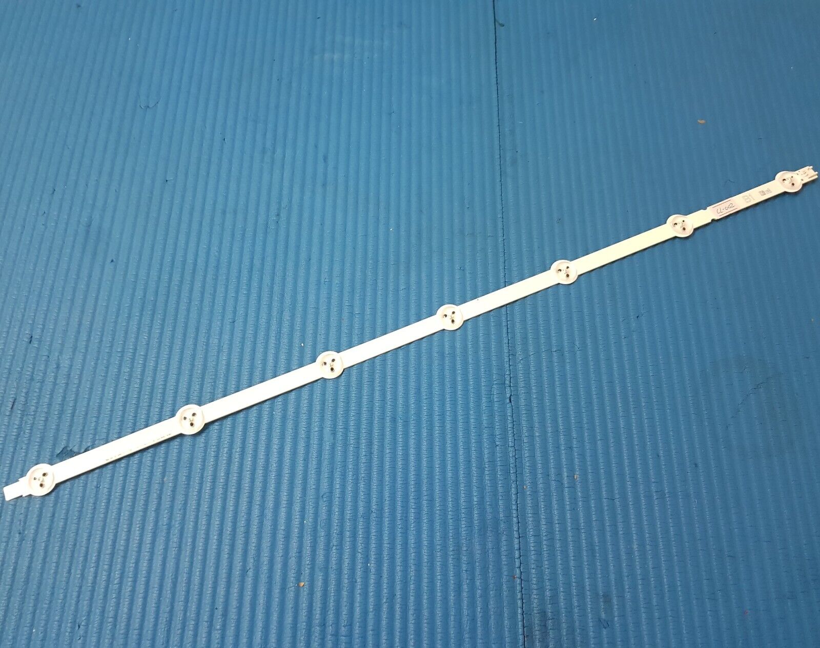 1x BACKLIGHT STRIP FOR LG 32LN540V 32LN578V 32" TV 6916L-1438A B1 LC320DUE SF R1