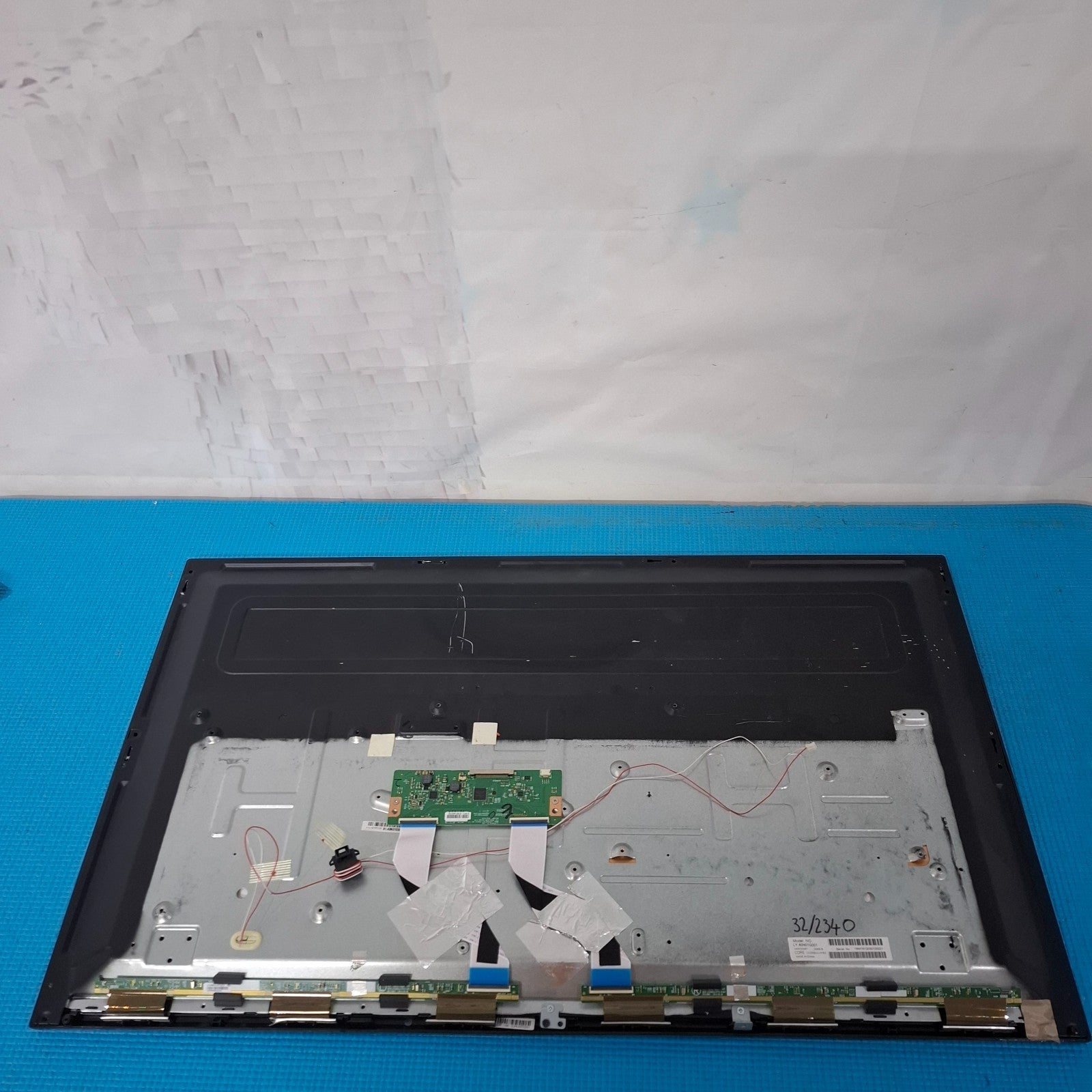 LED/LCD SCREEN PANEL LG DISPLAY LC320EUJ (FF) (E2) FOR TECHNIKA 32/234O TV