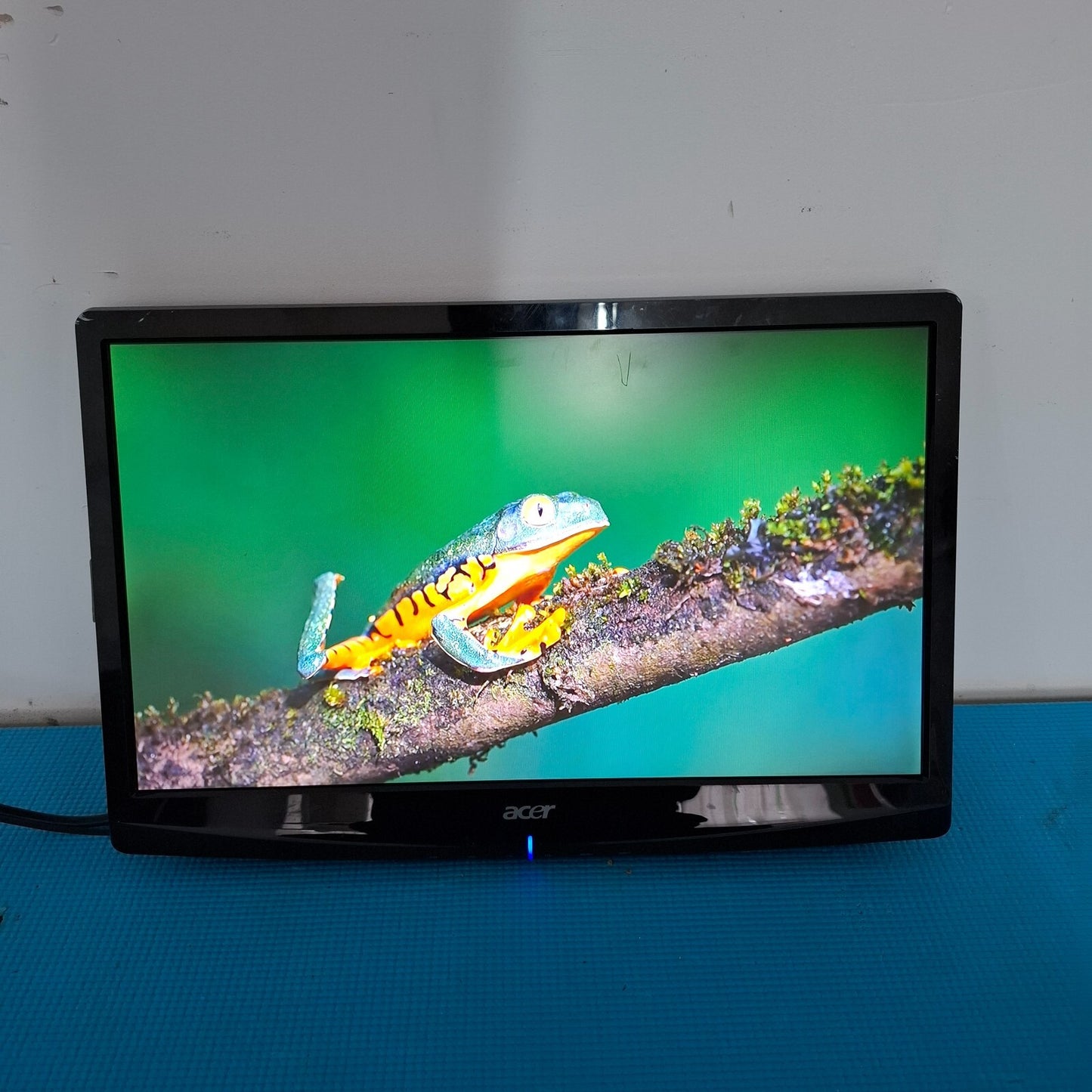 ACER AT2026ML 20" HD Ready LCD TV HDMI USB Scart - Black  | NO REMOTE - NO STAND
