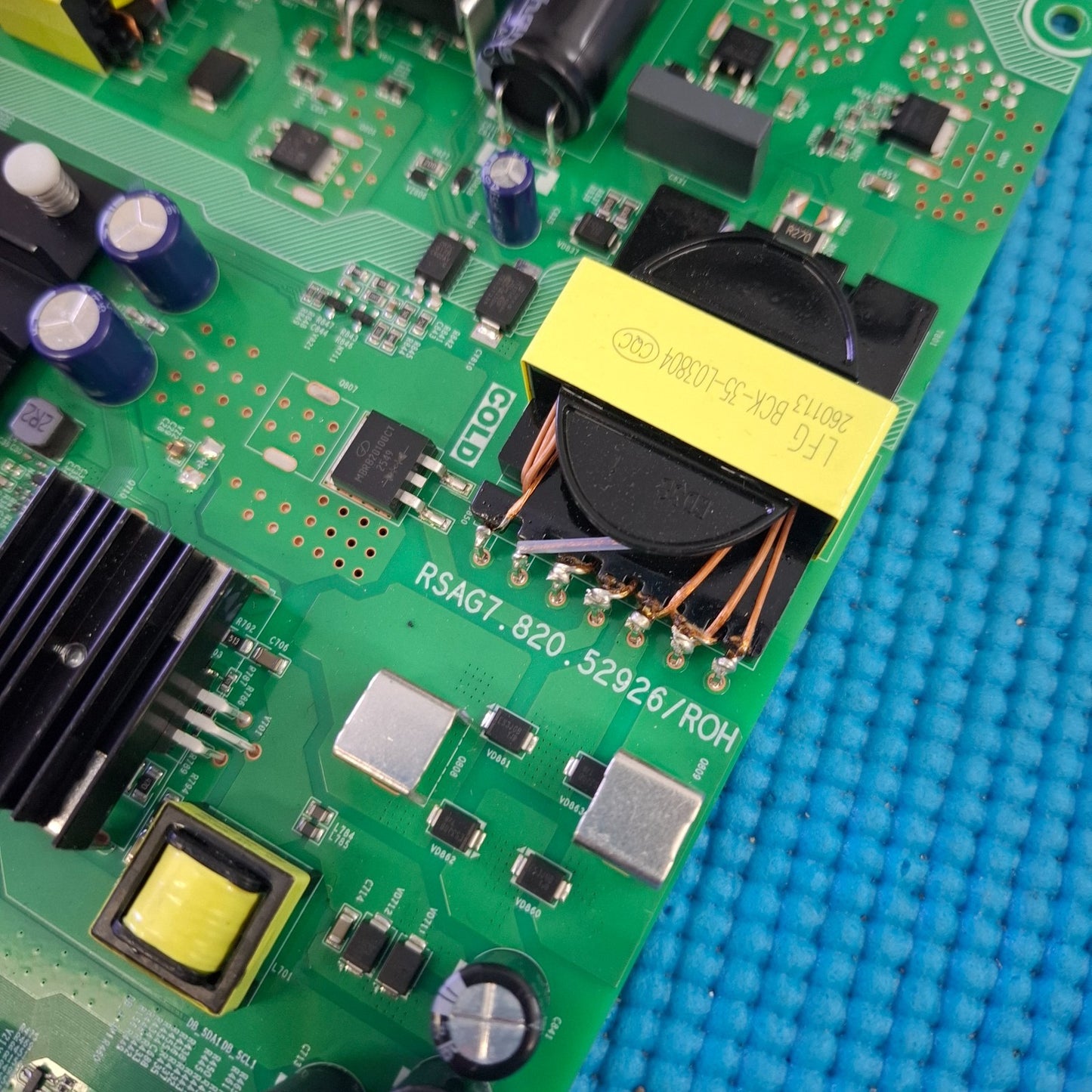 MAIN BOARD FOR HISENSE 43E7QTUK PRO TV RSAG7.820.52926 446176 SCREEN T430QVN03.Z