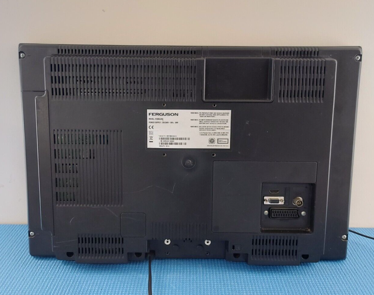 FERGUSON F2206LVD2 22" HD READY 720P LCD TV + WALL MOUNT BRACKET