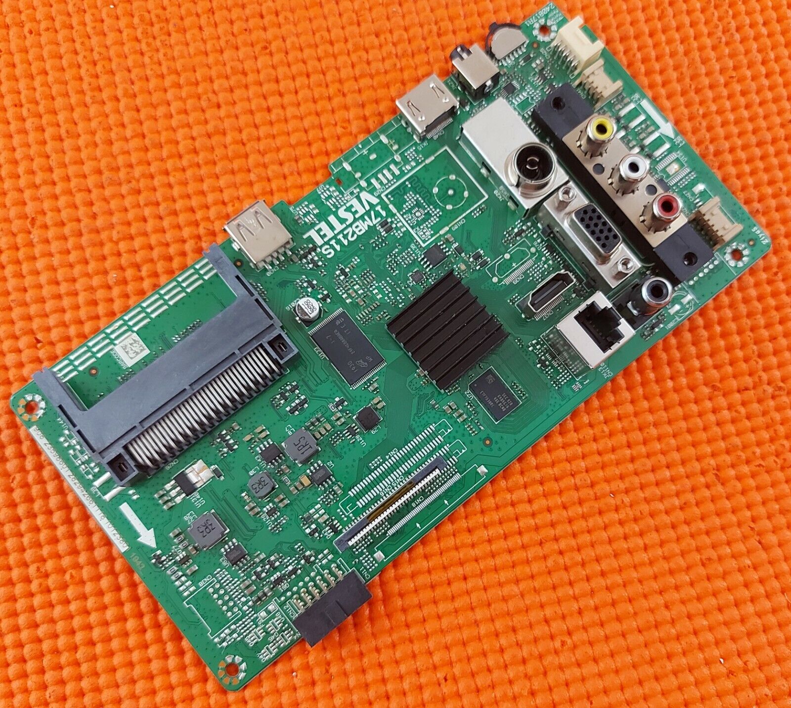 MAIN BOARD FOR LUXOR LUX0124002/01 24" LED TV 17MB211S 23598601 SCRN PT236AT02-1