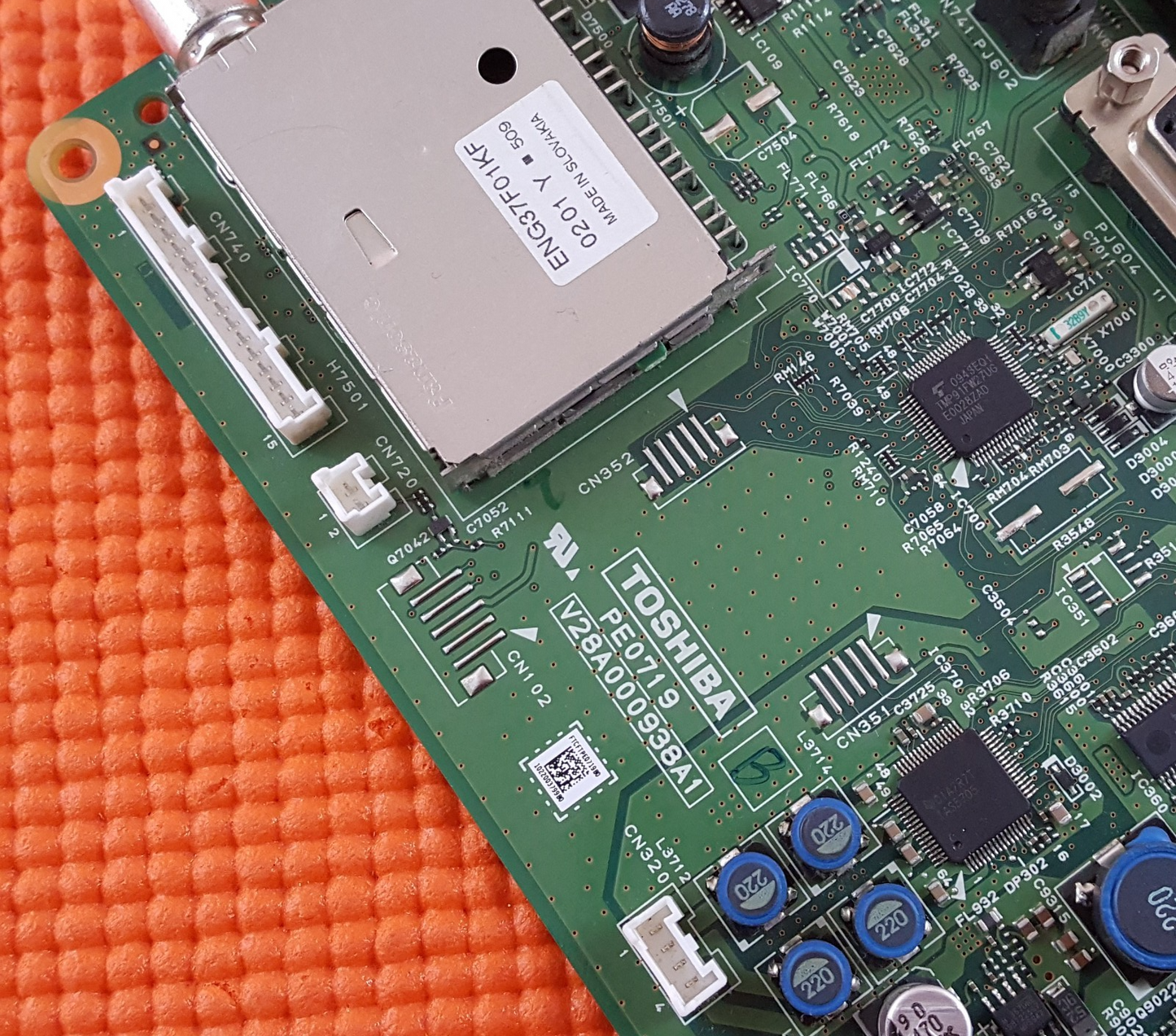 MAIN BOARD FOR TOSHIBA 37RV635D 42RV635D TV PE0719 V28A000938A1 SCREEN LC370WUN