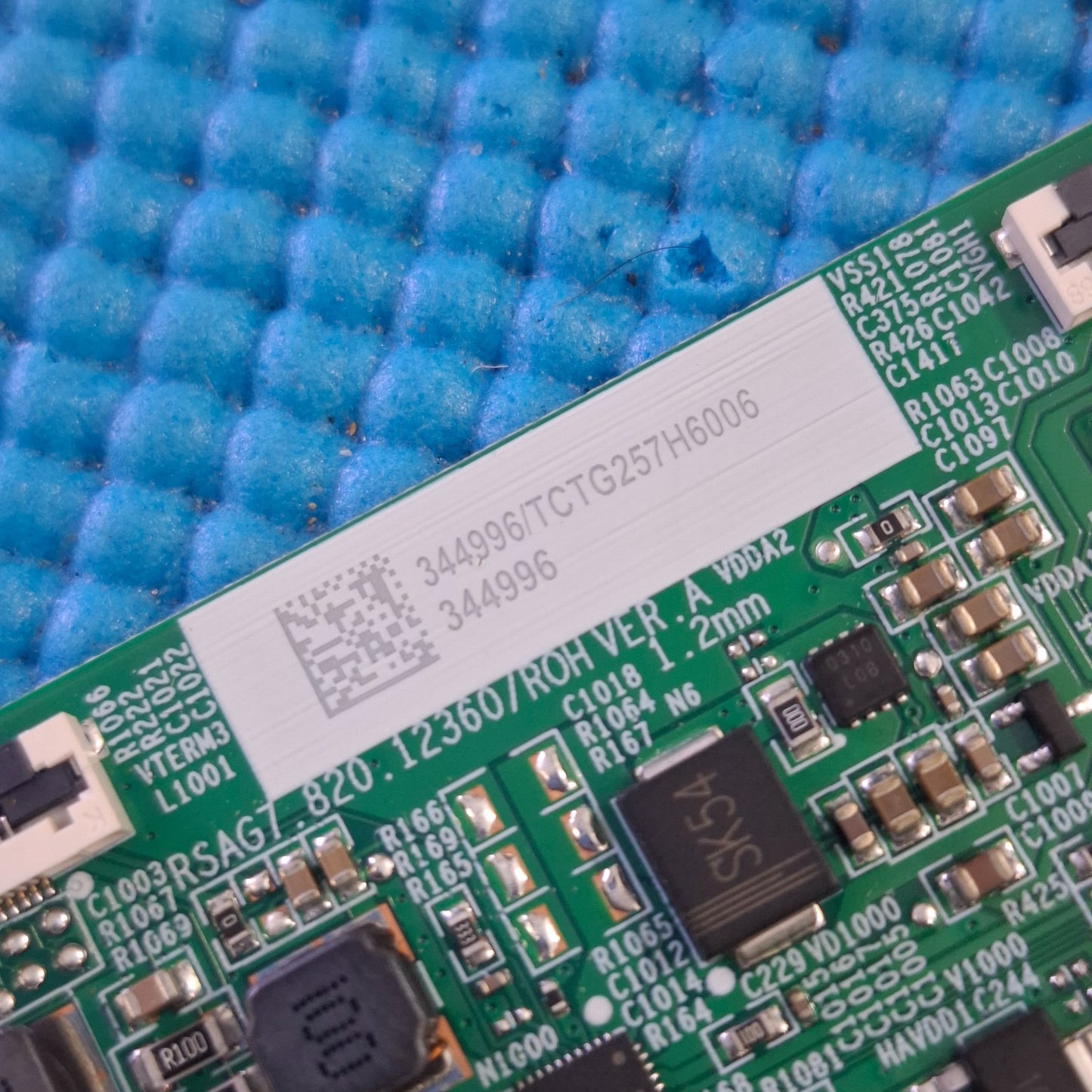 TCON LVDS BOARD FOR HISENSE 75A6QTUK 75" TV RSAG7.820.12360/ROH 344996