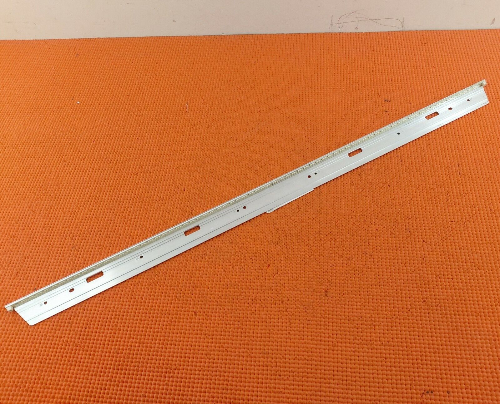 BACKLIGHT FOR LAURUS LED32T2PH TV LG INNOTEK 32INCH 7020PKG FRM VES315WNES-02-B