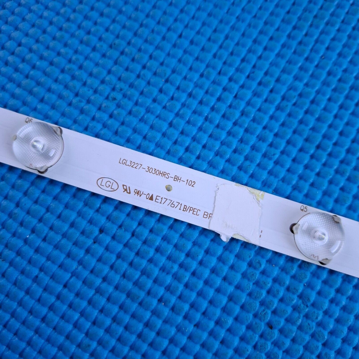 SINGLE BACKLIGHT STRIP FOR BAUHN B32-63FHDSF 32" TV LGL3227-3030HRS-BH-102