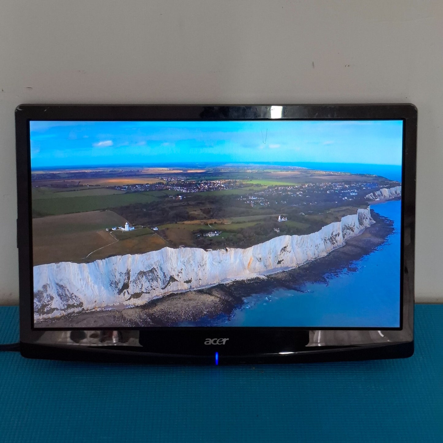 ACER AT2026ML 20" HD Ready LCD TV HDMI USB Scart - Black  | NO REMOTE - NO STAND