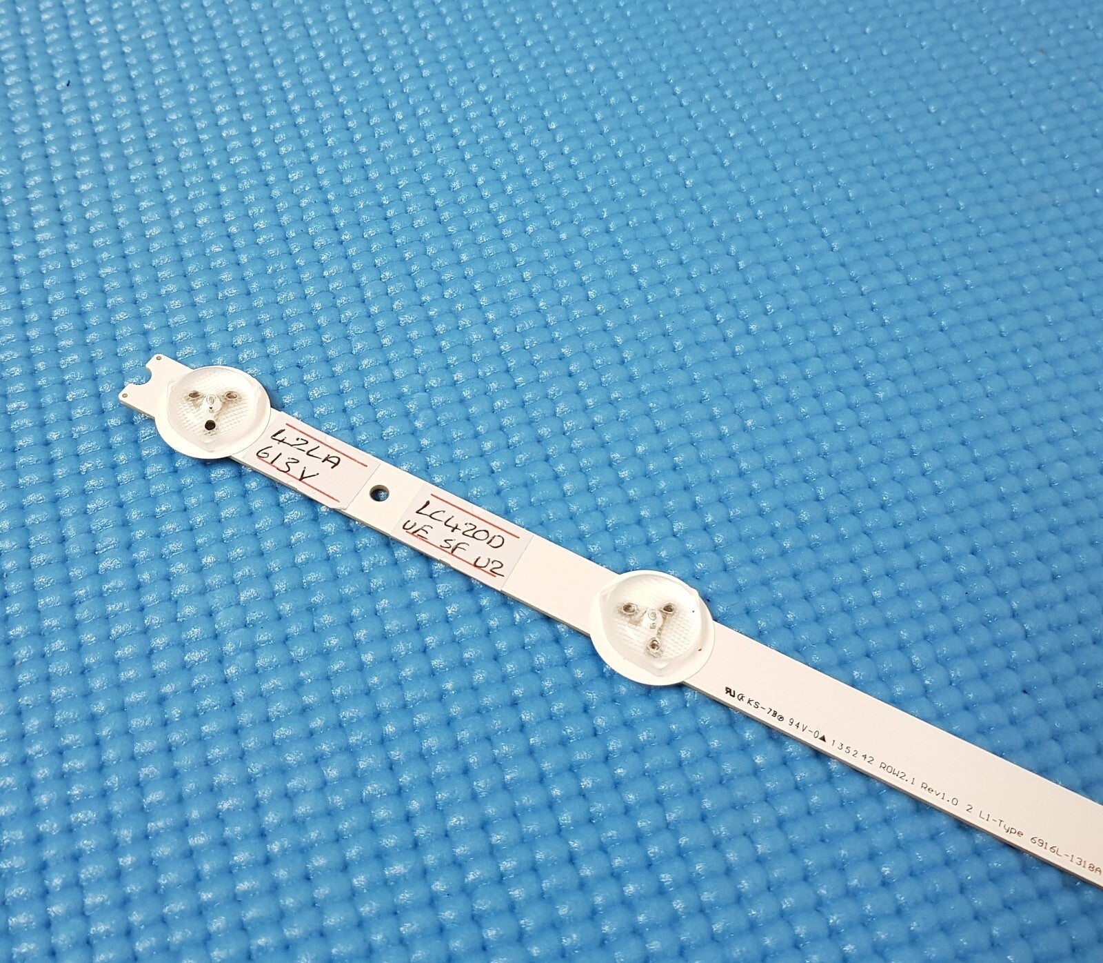1x BACKLIGHT STRIP FOR LG 42LA620 42" TV ROW2.1 REV1.0 2 L1-TYPE 6916L-1318A