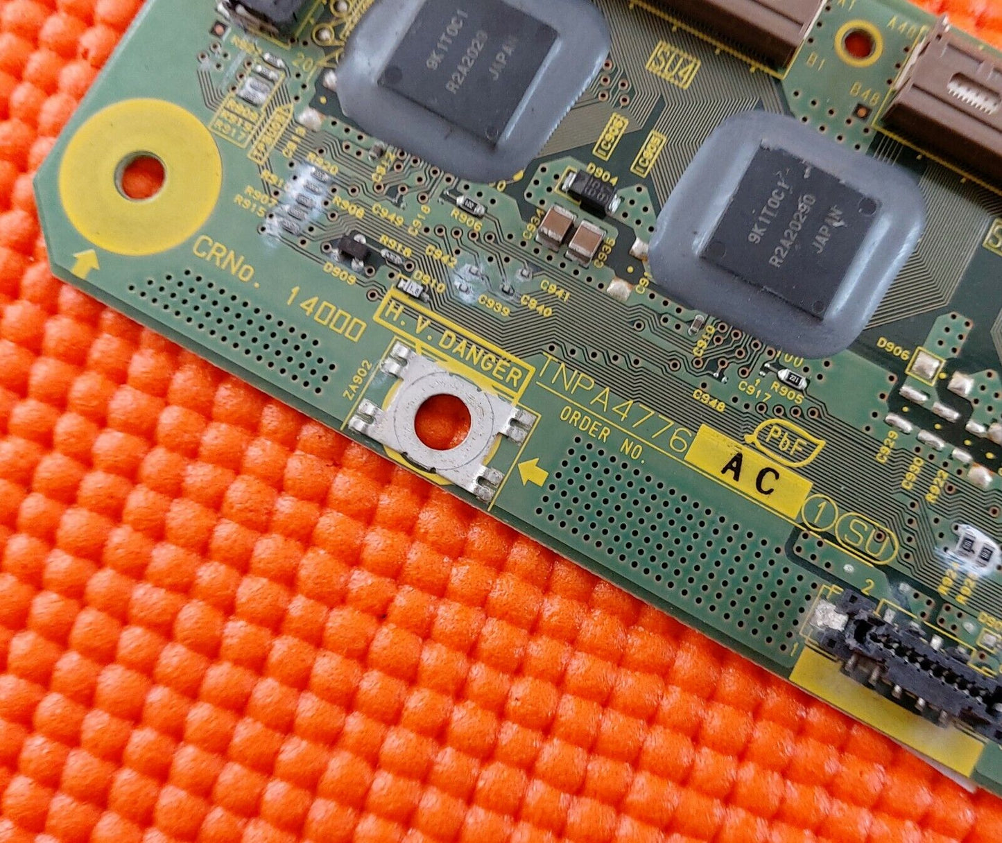 BUFFER BOARD FOR PANASONIC TX-P42C10B TV TNPA4776 AC 1 SU TXNSU11UBG42